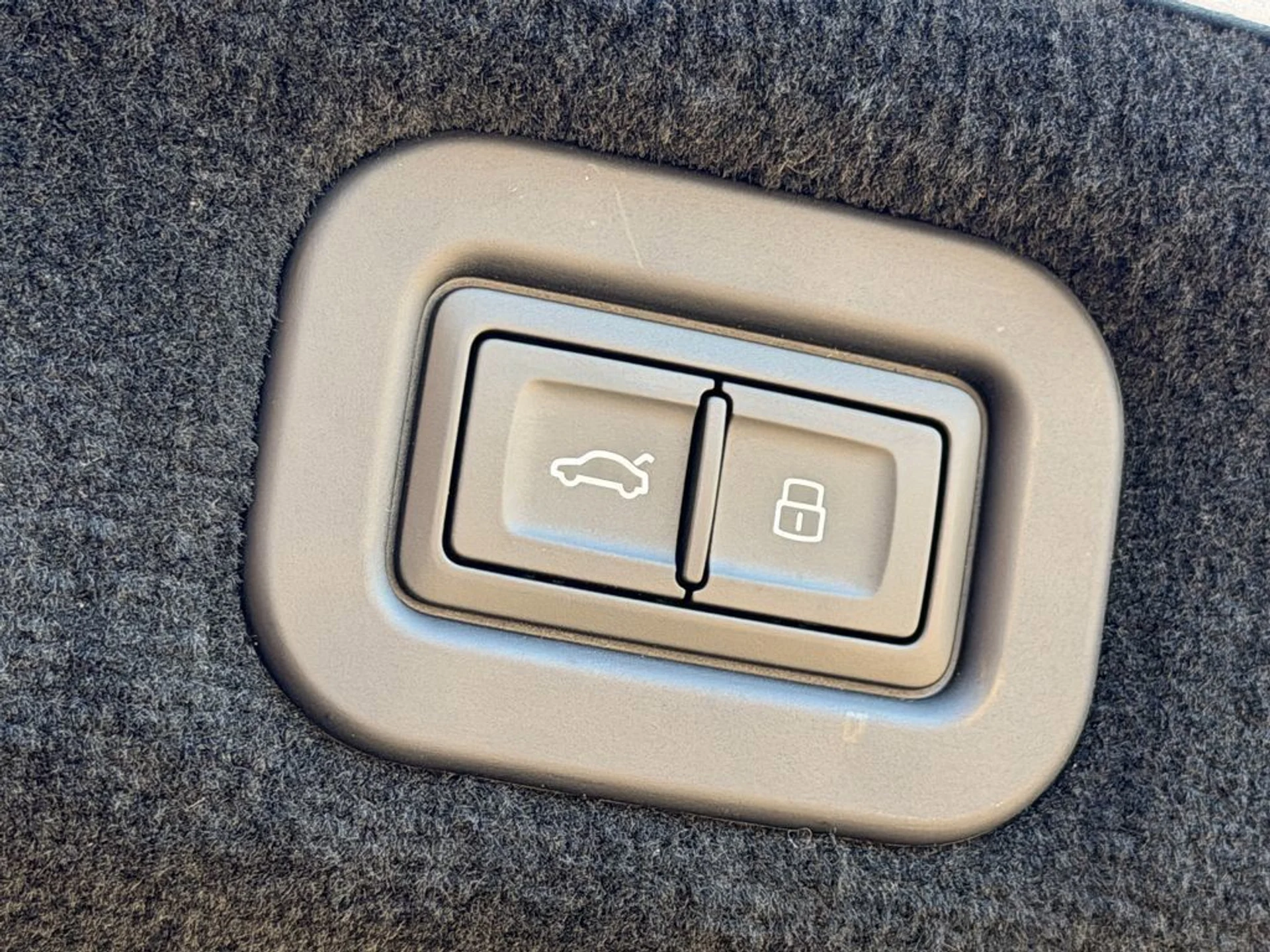 mph041_2436528739_fc34c20a8e52458e9495716868e914e8_7e85bb7605