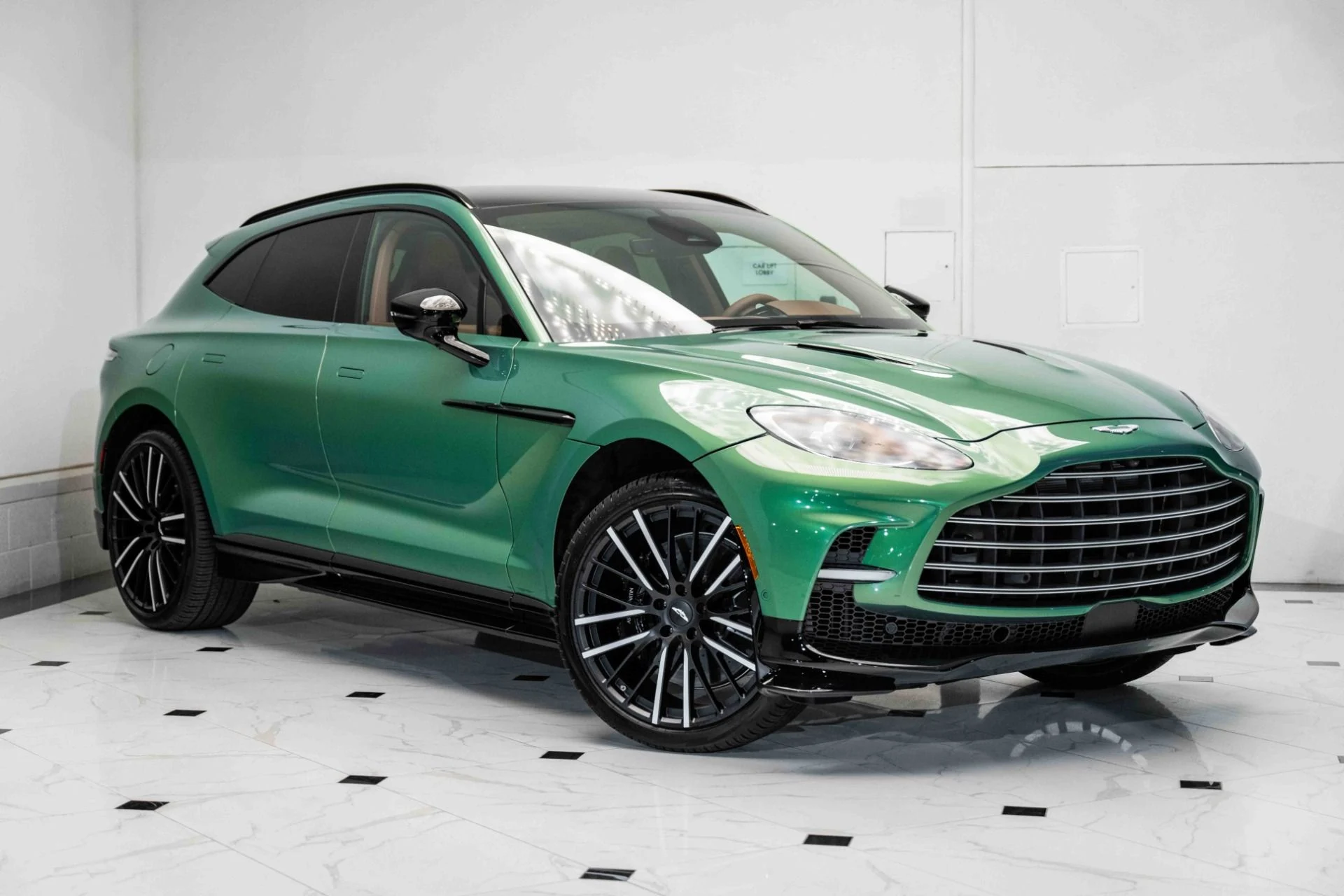 mph041_2436864397_Used_2025_Aston_Martin_DBX_707_1730812755_9ec48db8cb