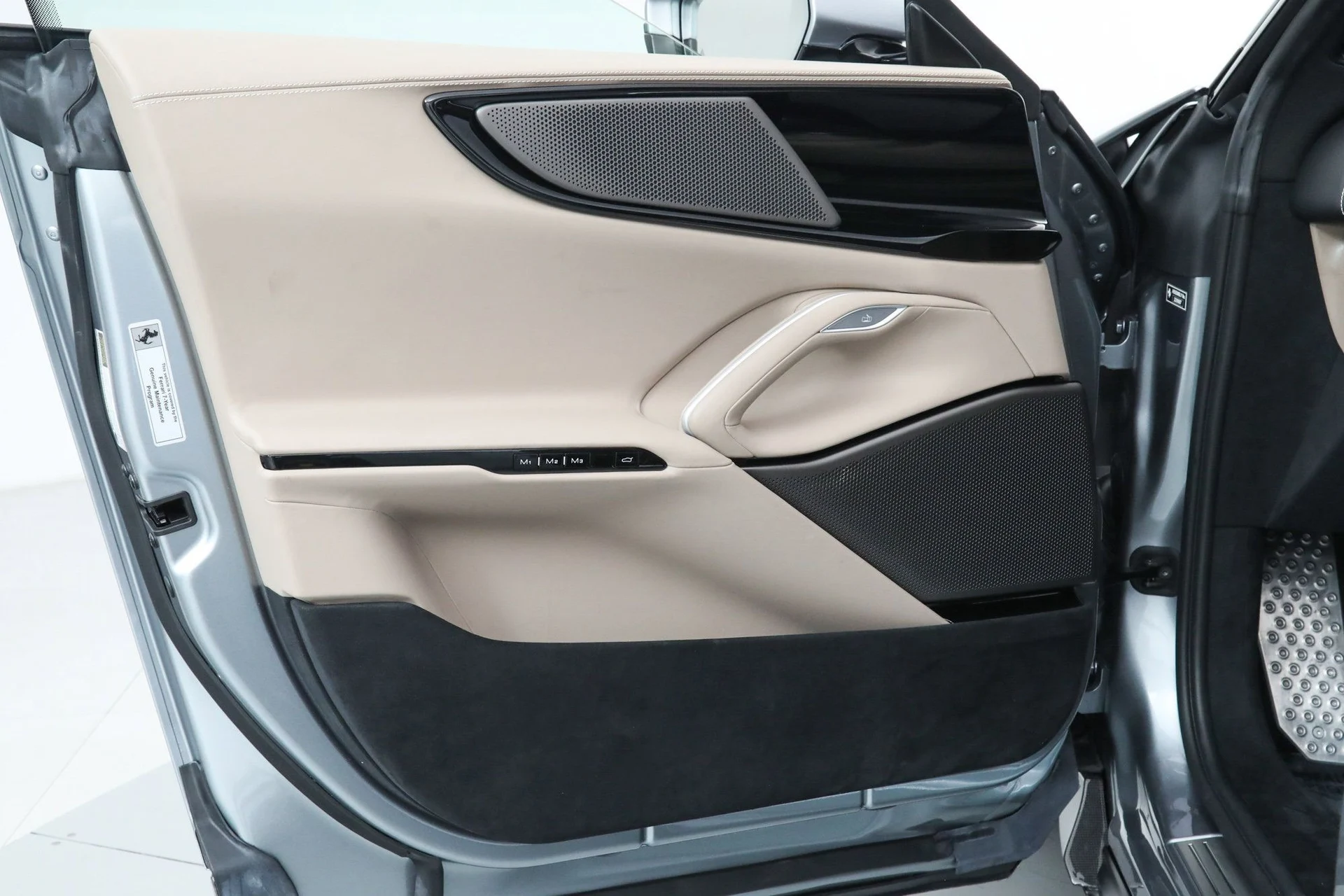 mph041_2437889386_d5cade34c54fa97cd90c8fc16ff7787b_077c86f45f