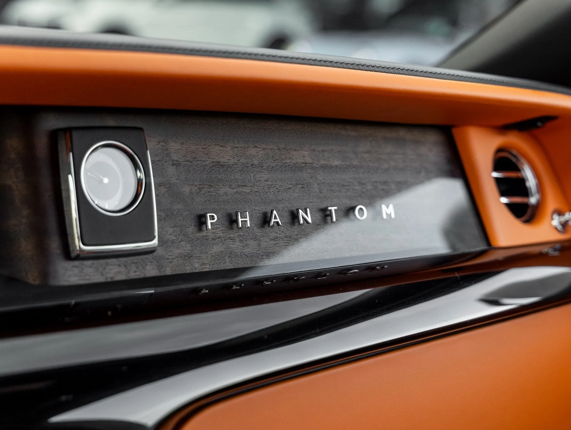 mph041_2442299870_42_6464e5a757