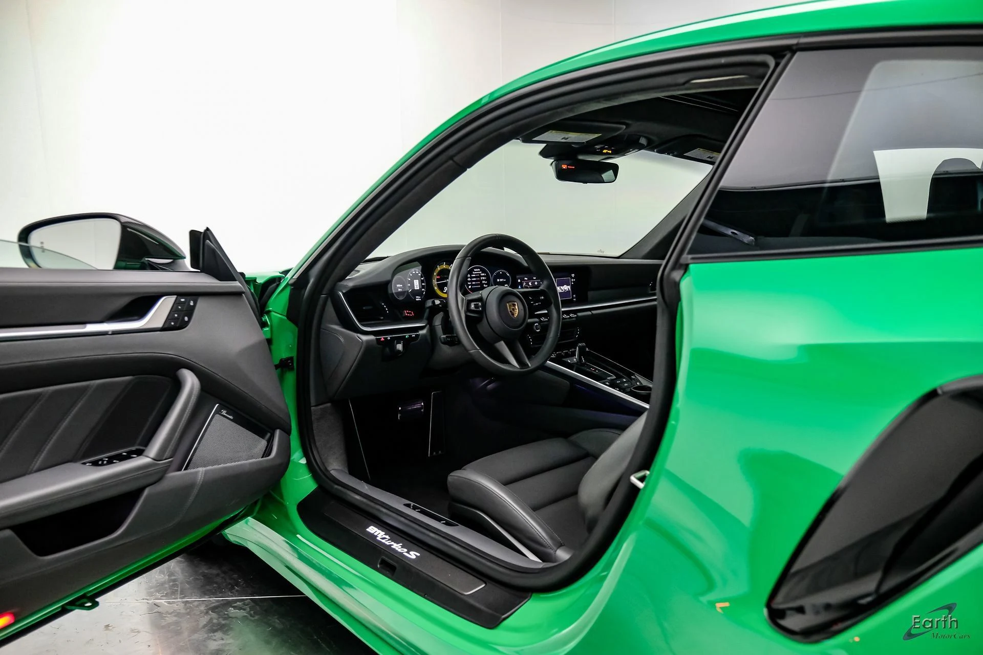 mph041_2444771882_2036f9d50dee722595591e1e5d573497x_fa8ae61409