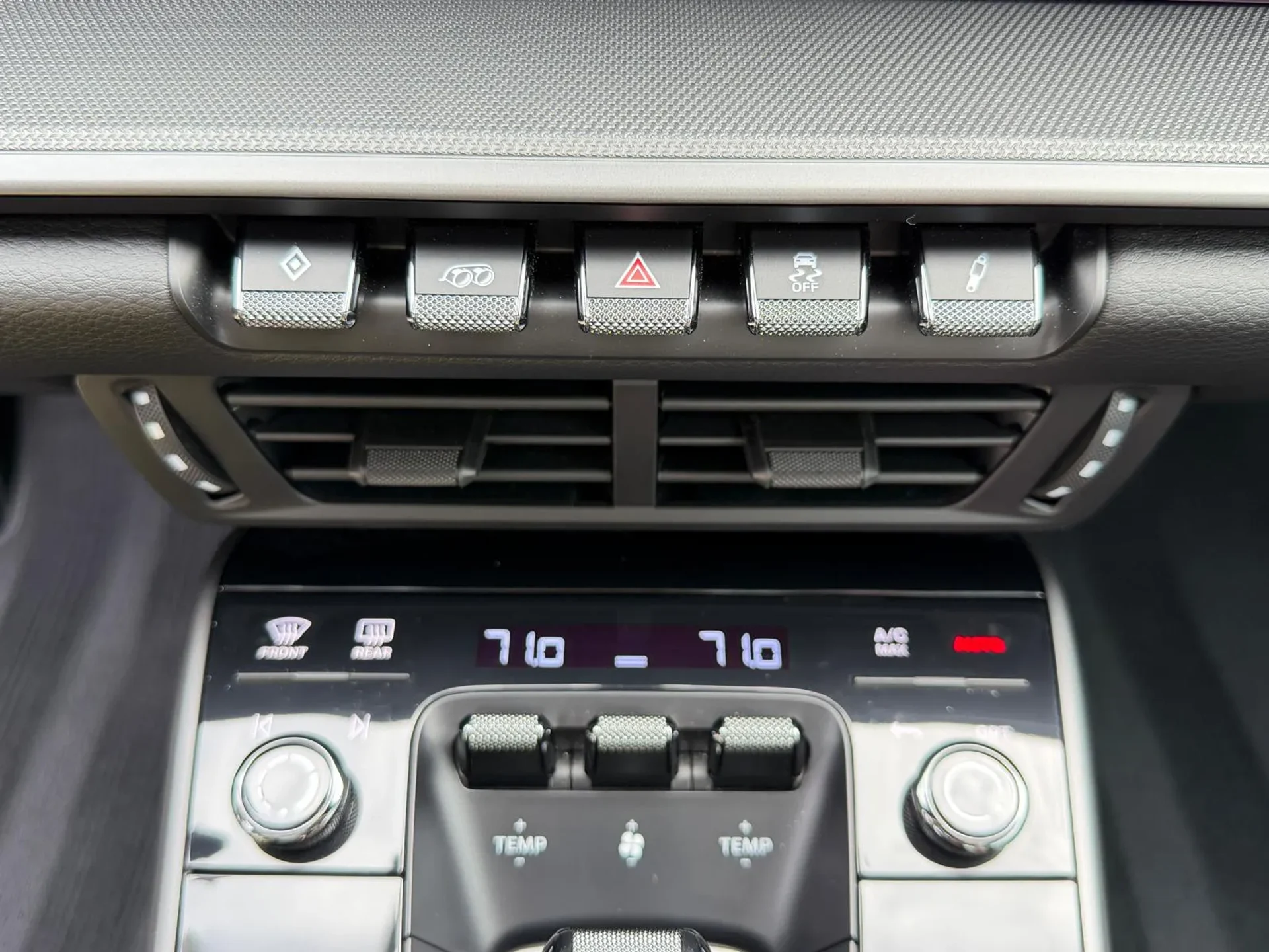 mph041_2444920598_Whats_App_Image_2026_10_24_at_3_24_28_PM_39_db9c41a54f