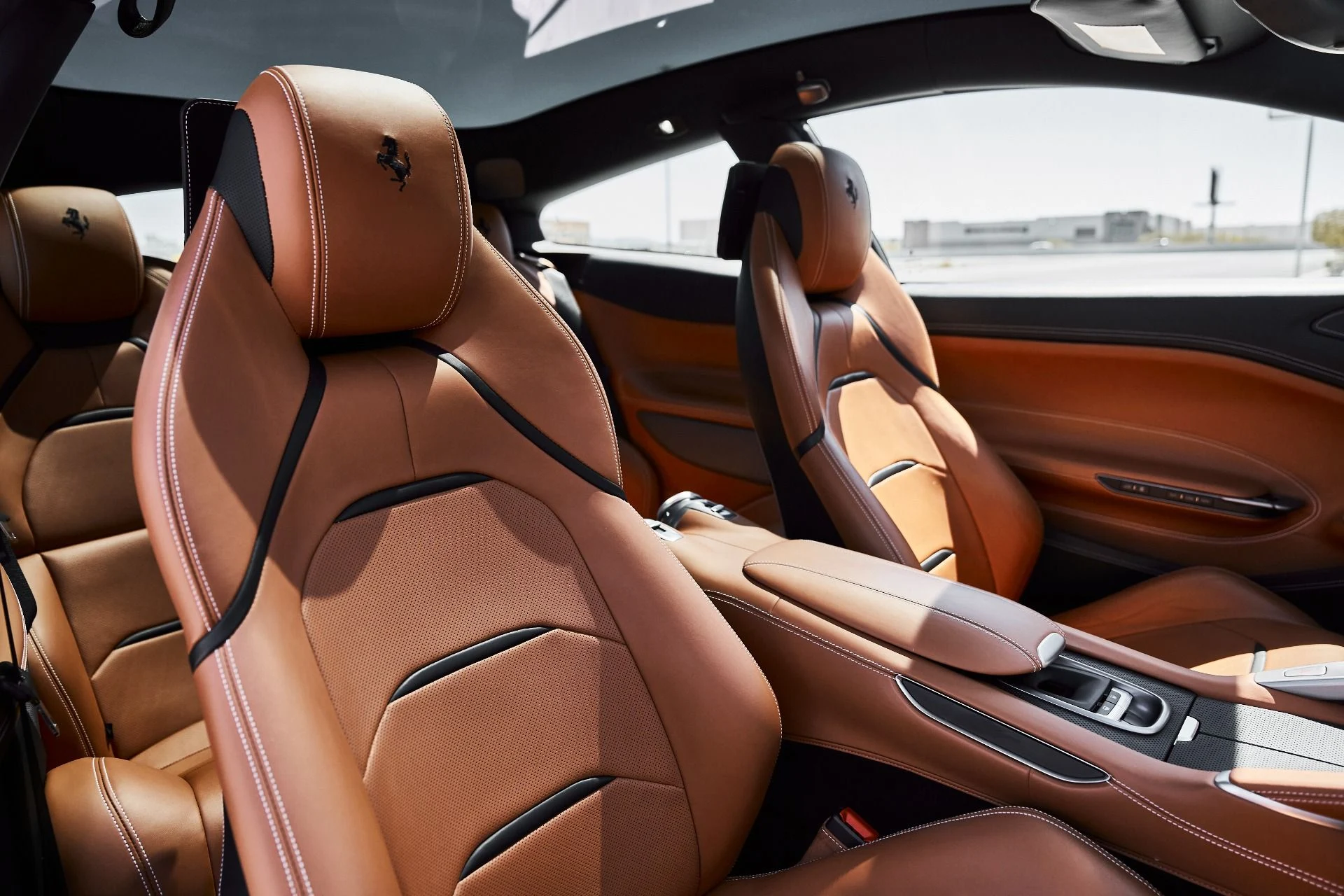 mph041_2450828144_Used_2018_Ferrari_GTC_4_Lusso_V12_1775612060_63b151ed97