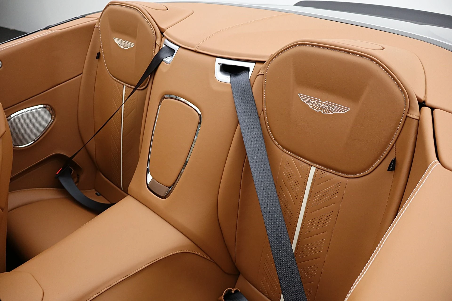 mph041_246605294_New_2026_Aston_Martin_DB_12_S_Volante_ad7c6cb3ef