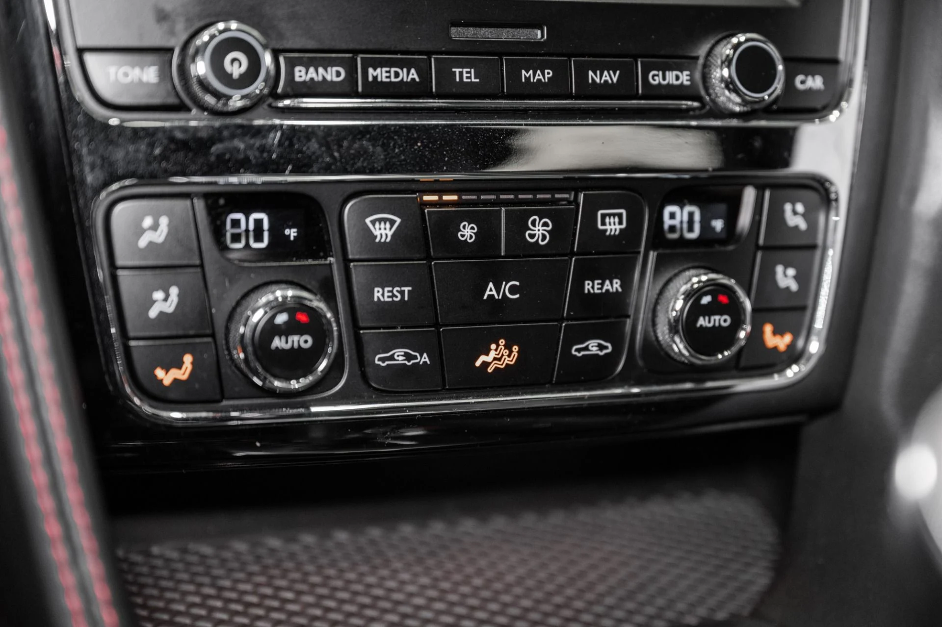 mph041_246893218_Used_2014_Bentley_Flying_Spur_1764428362_0e13038c82