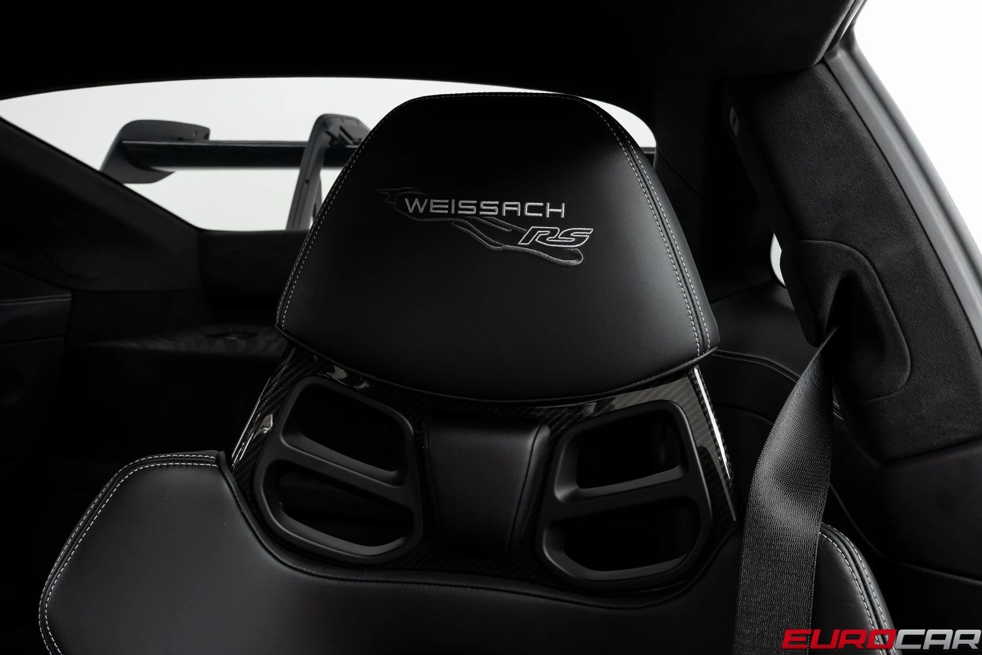 mph041_2471684117_image_42_035eb52f32