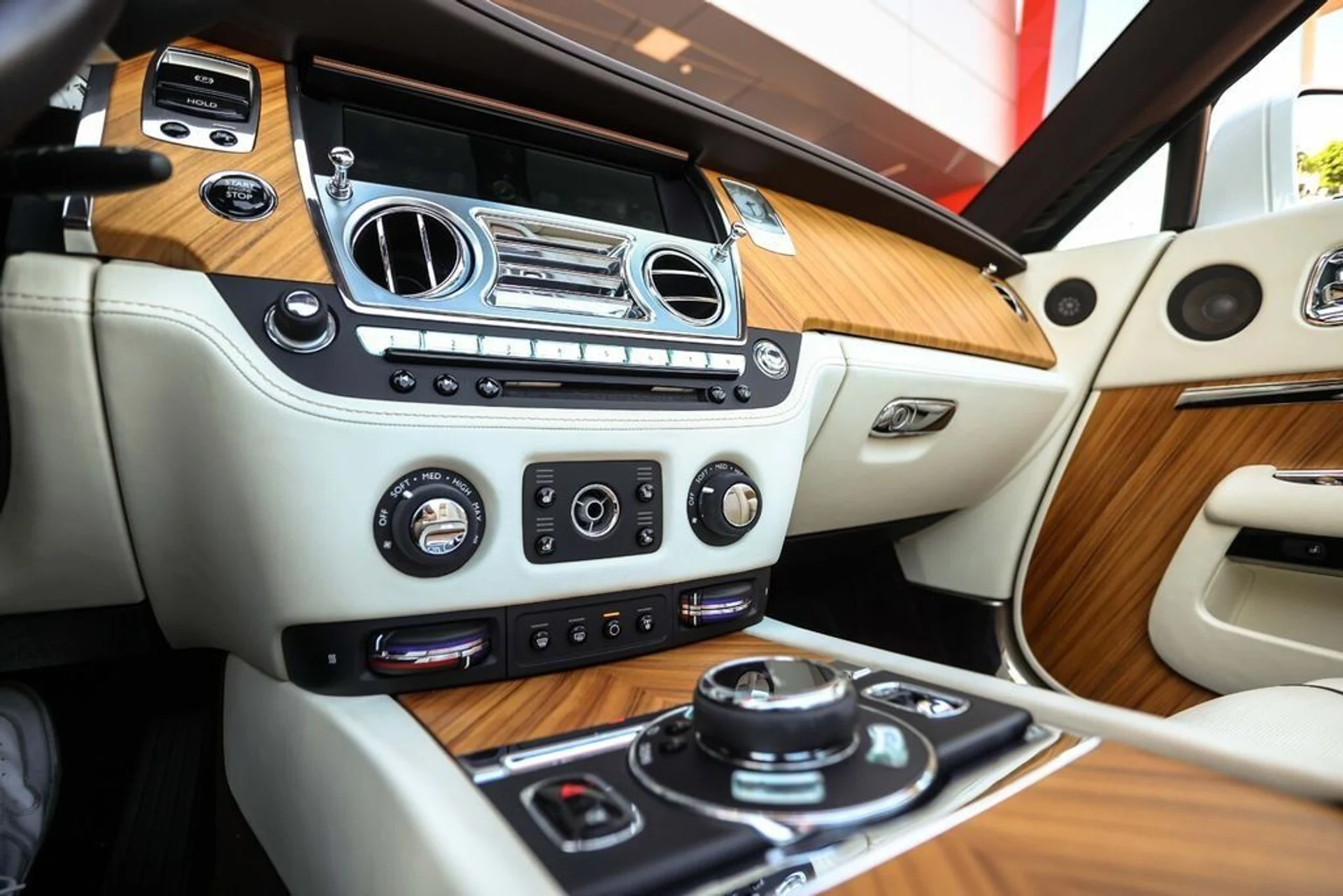 mph041_2472588634_d4499c93932d874ad67f5ca362f846b9_b8149c9403