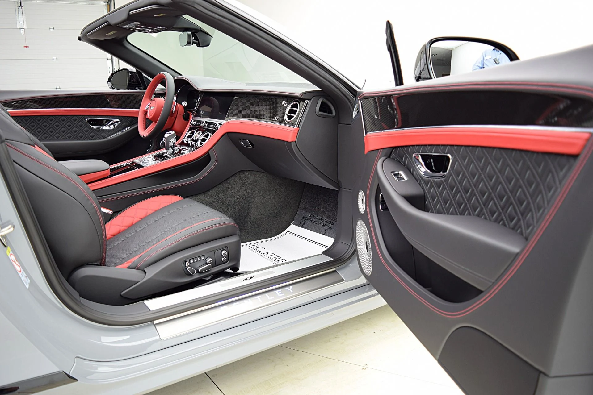 mph041_2476854888_Used_2023_Bentley_Continental_GTC_S_V8_LEASE_OPTIONS_AVAILABLE_1dc922f380