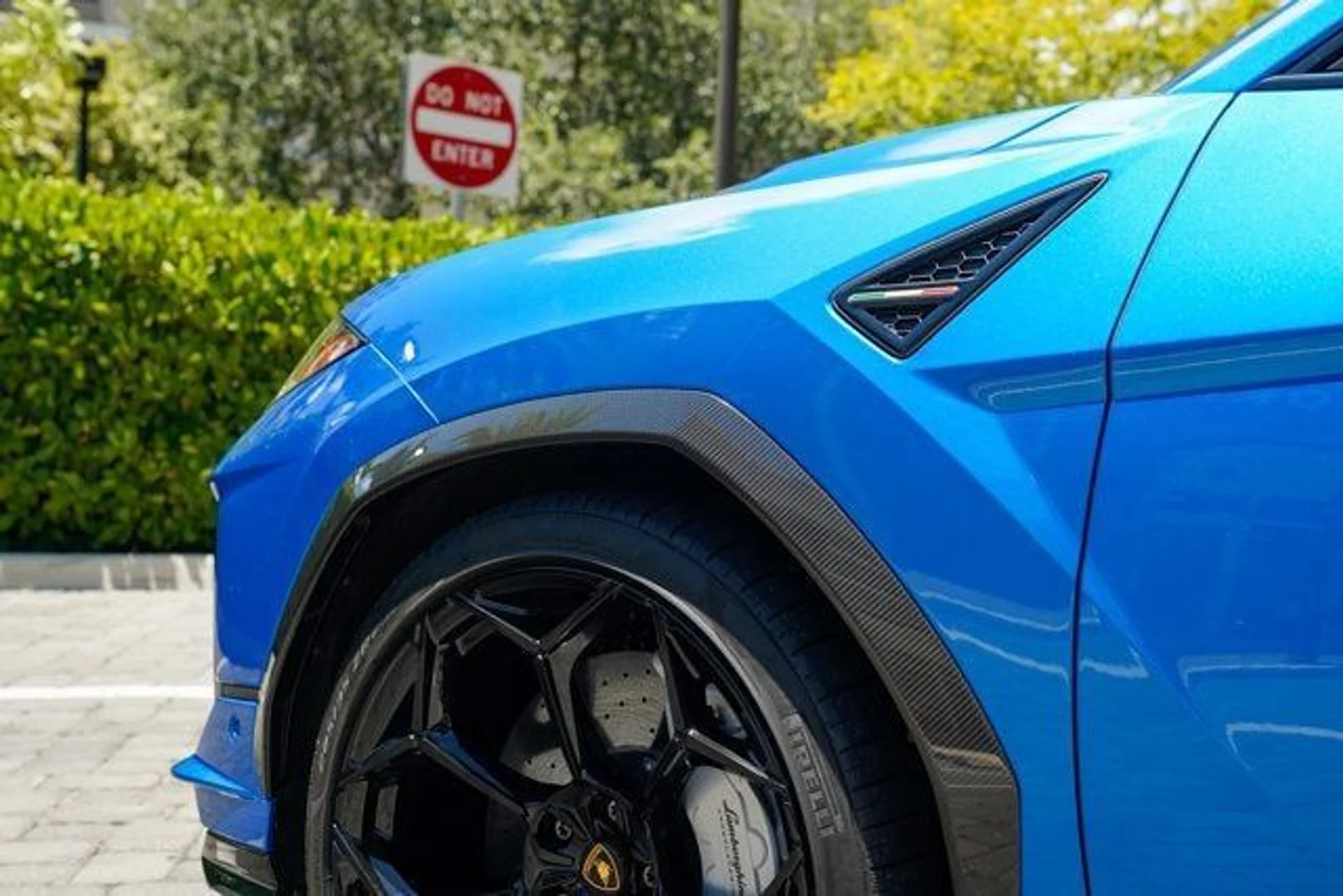 mph041_2478522706_used_2024_lamborghini_urus_performanteawd_14354_22887761_42_640_9b31abeb9c