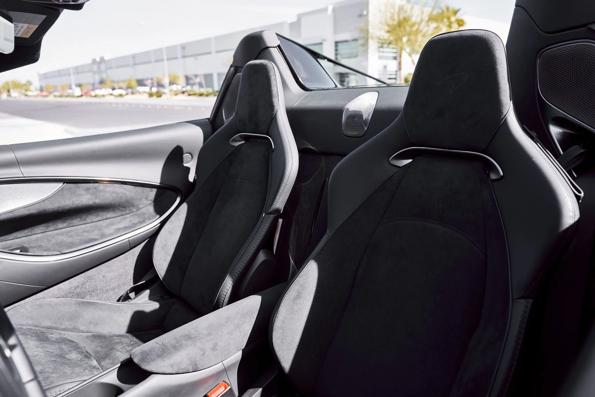 mph041_2487588225_Used_2025_Mc_Laren_Artura_Performance_1772246919_3450c5acab