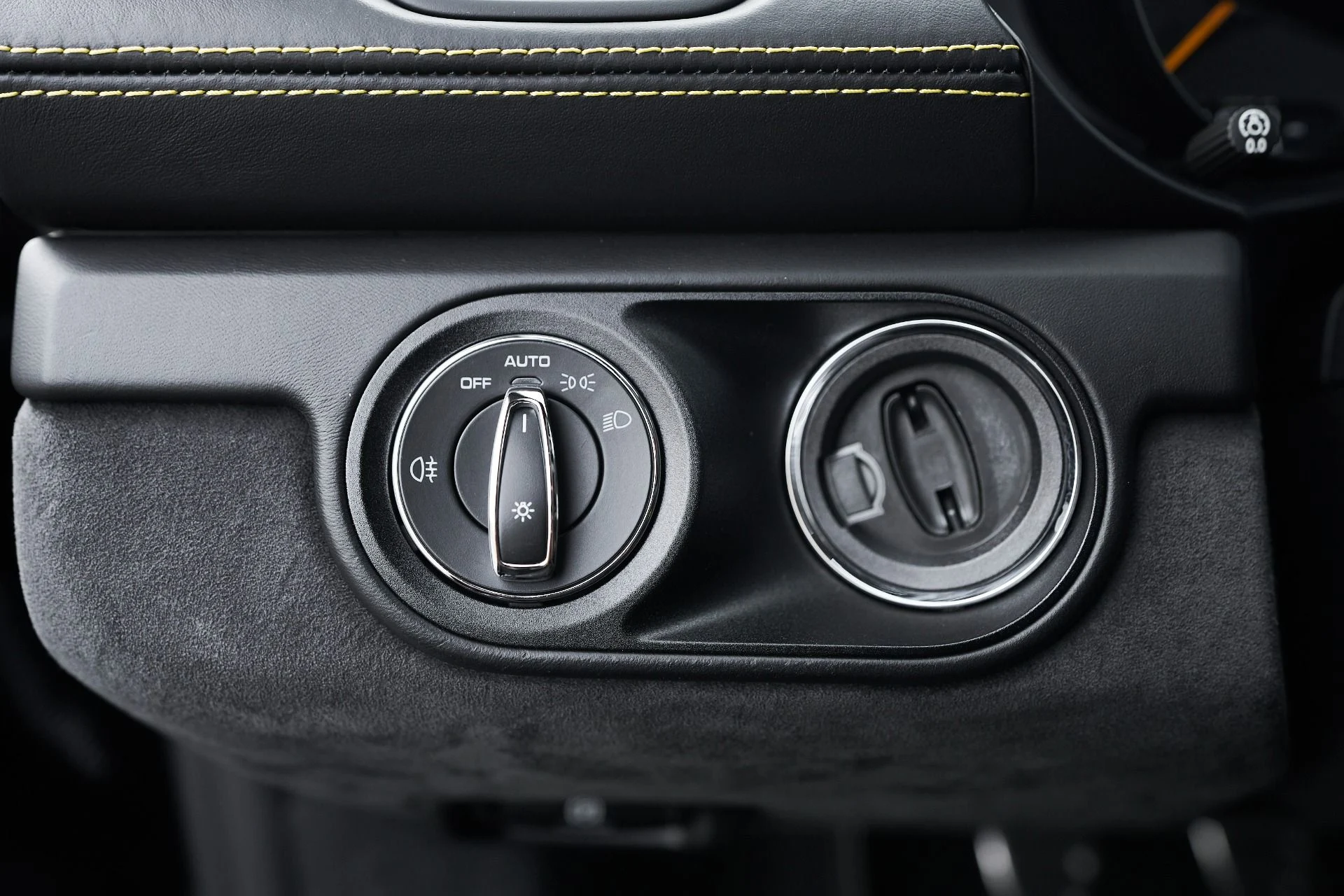 mph041_2491290637_Used_2020_Porsche_718_Cayman_GT_4_1763019547_4e535a0448