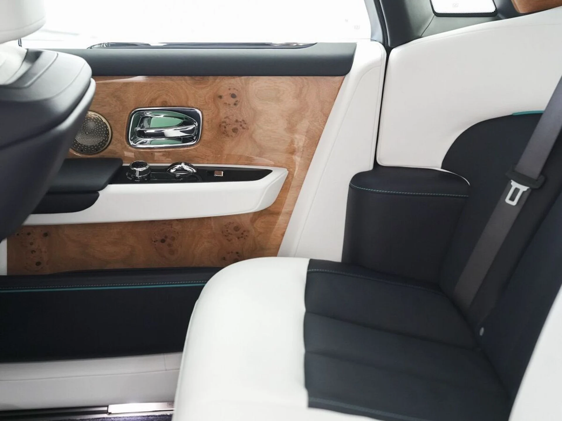 mph041_2500738106_0mo5zripfkzvd14byqwisv7odpnk_2f4c9cc44d