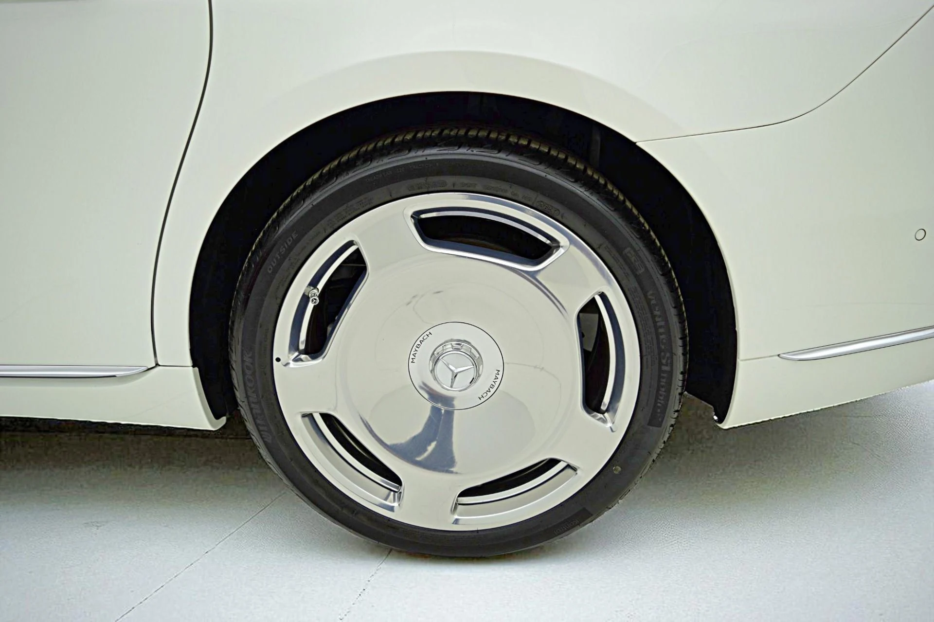mph041_2509167618_Used_2022_Mercedes_Benz_S_Class_Mercedes_Maybach_S_580_4_MATIC_1756221420_1bcebacf6b