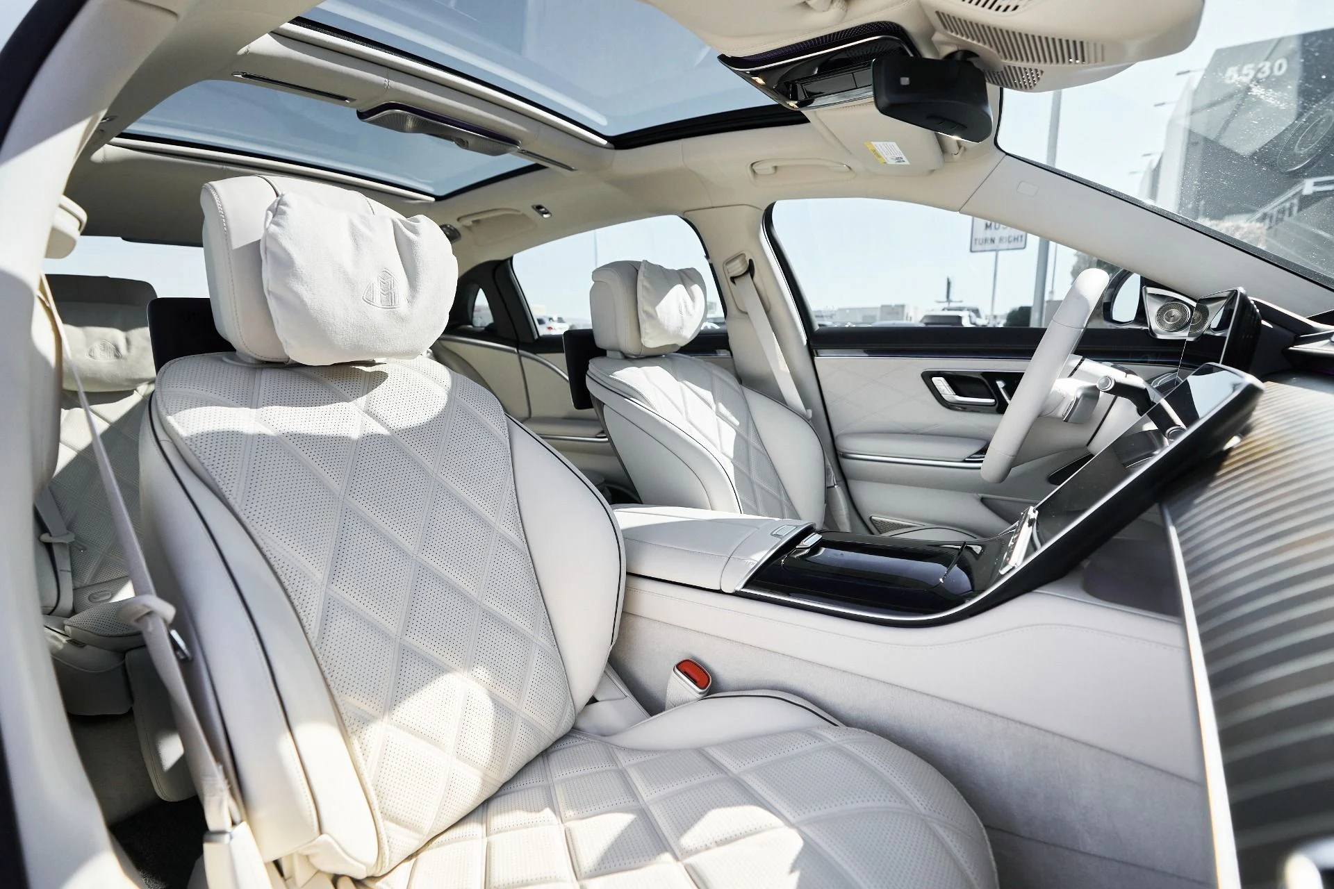 mph041_2514542198_Used_2025_Mercedes_Benz_S_Class_Maybach_S_680_1761611104_e5c516fdbf