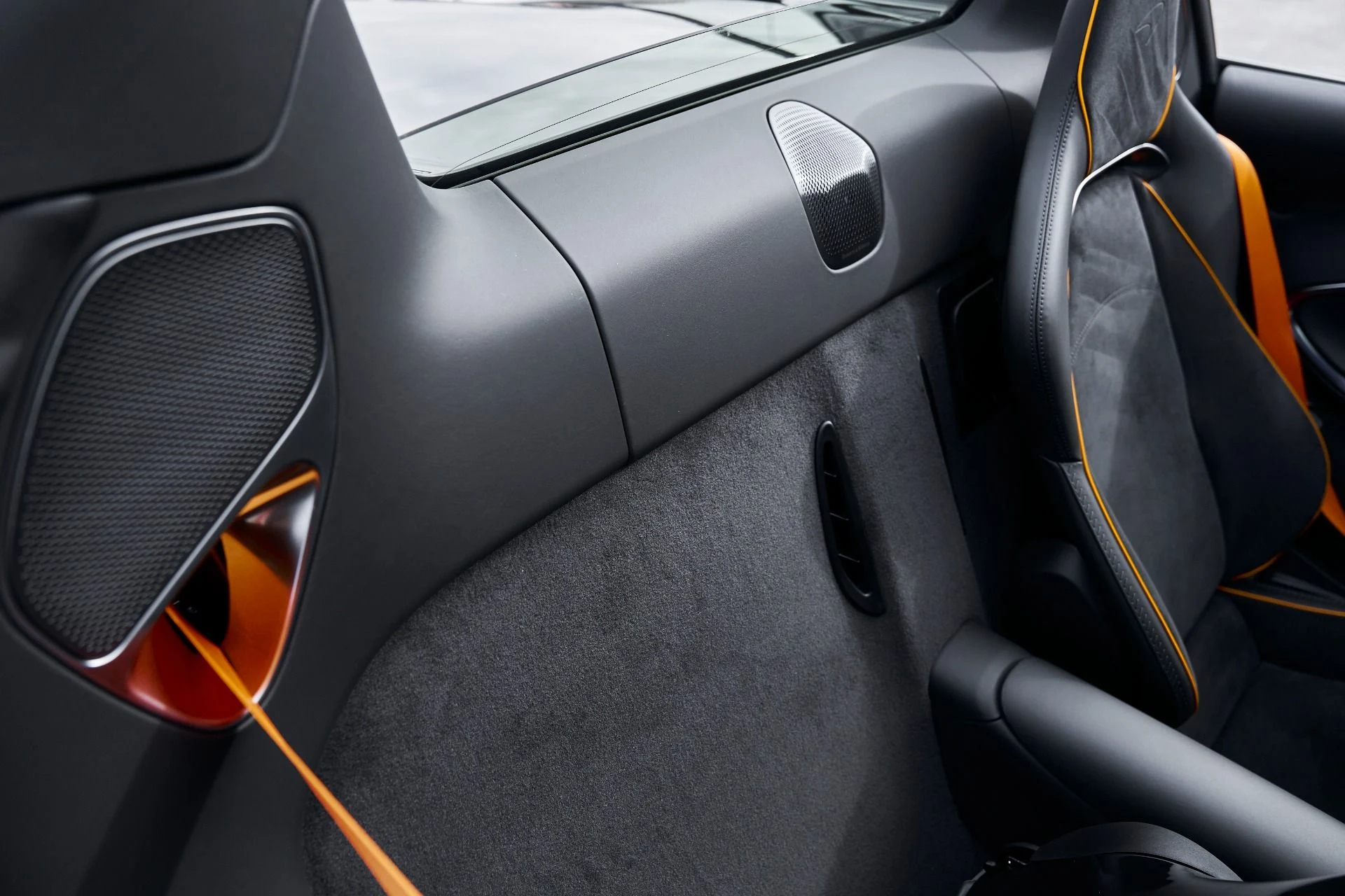 mph041_2519889859_Used_2025_Mc_Laren_Artura_1769221527_82f4013b00