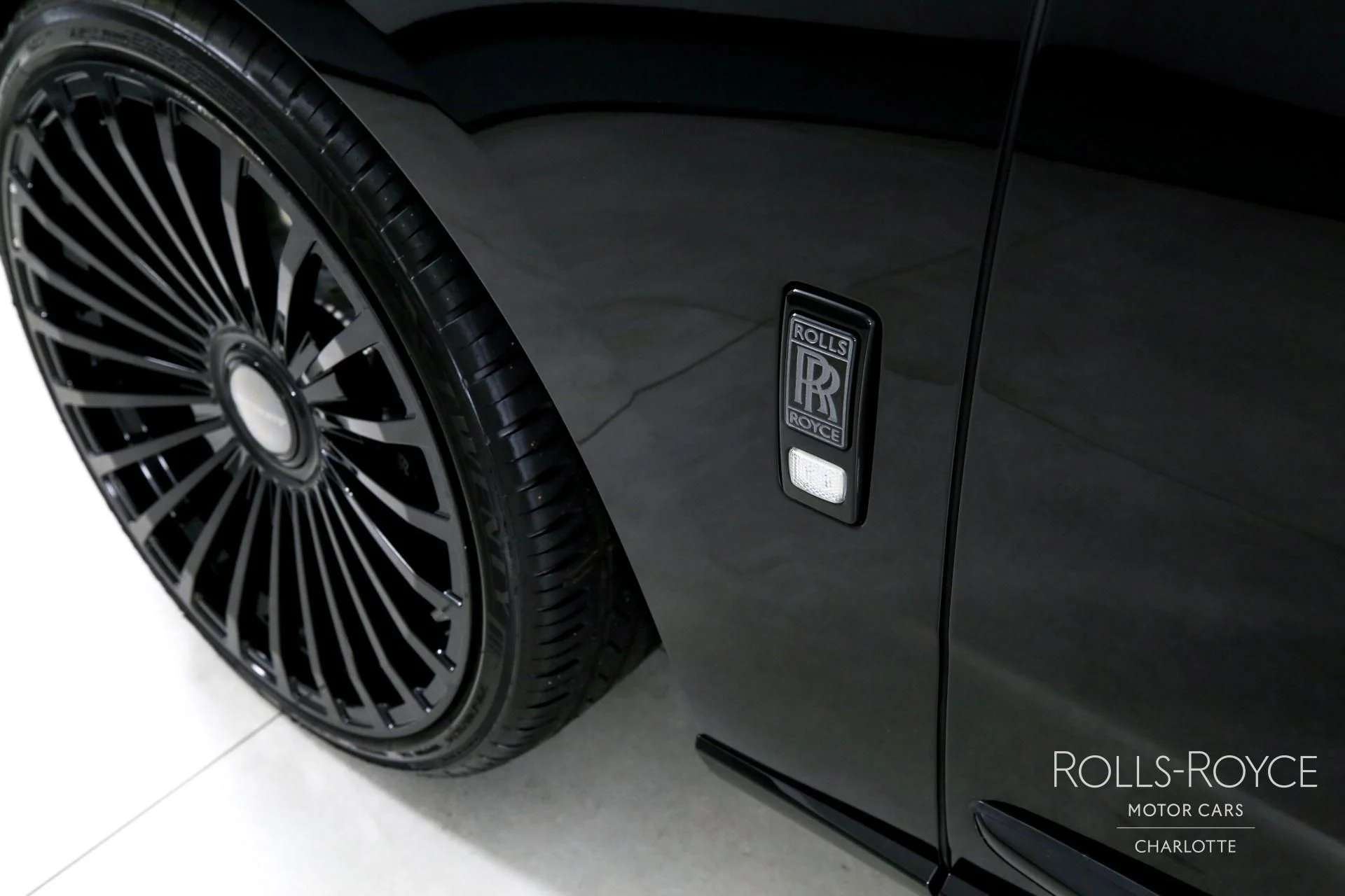 mph041_2528767722_Used_2025_Rolls_Royce_Cullinan_1752166889_00177f0ac8