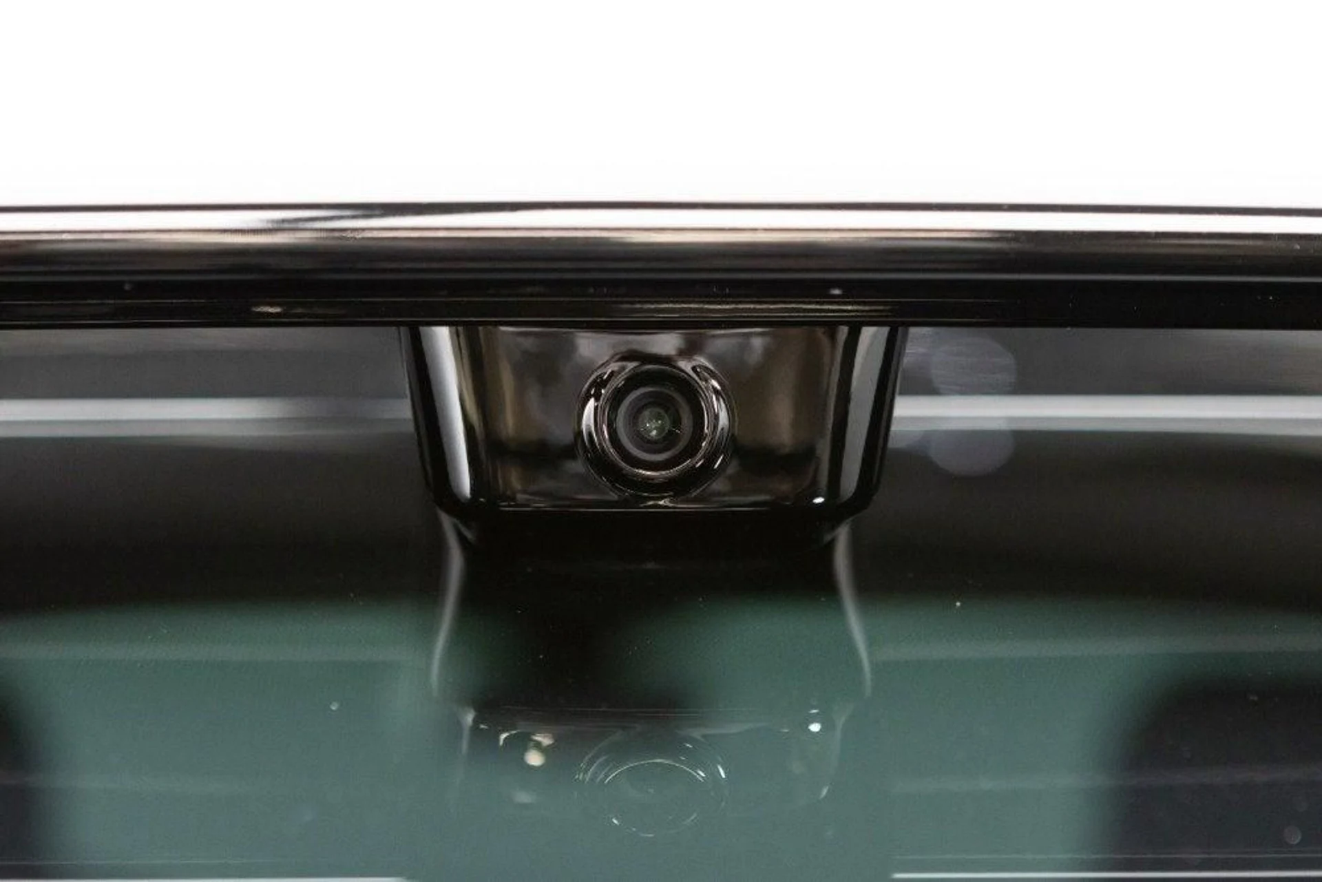 mph041_2531312366_Used_2025_Ferrari_Purosangue_1777382823_b1bf1291ed