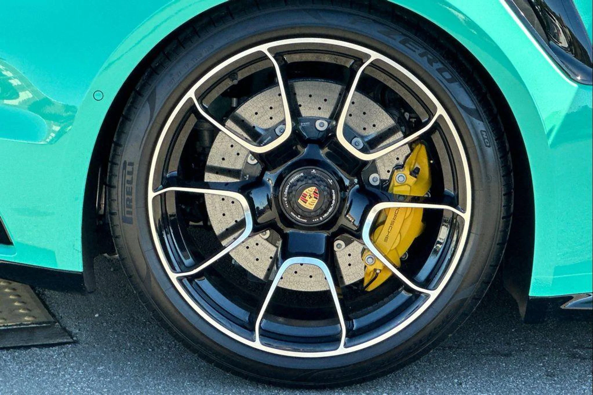 mph041_2532984929_H49v_T3j7_Zfs_KS_Cvne_B9_Trl_PF_x_A_82adc25618