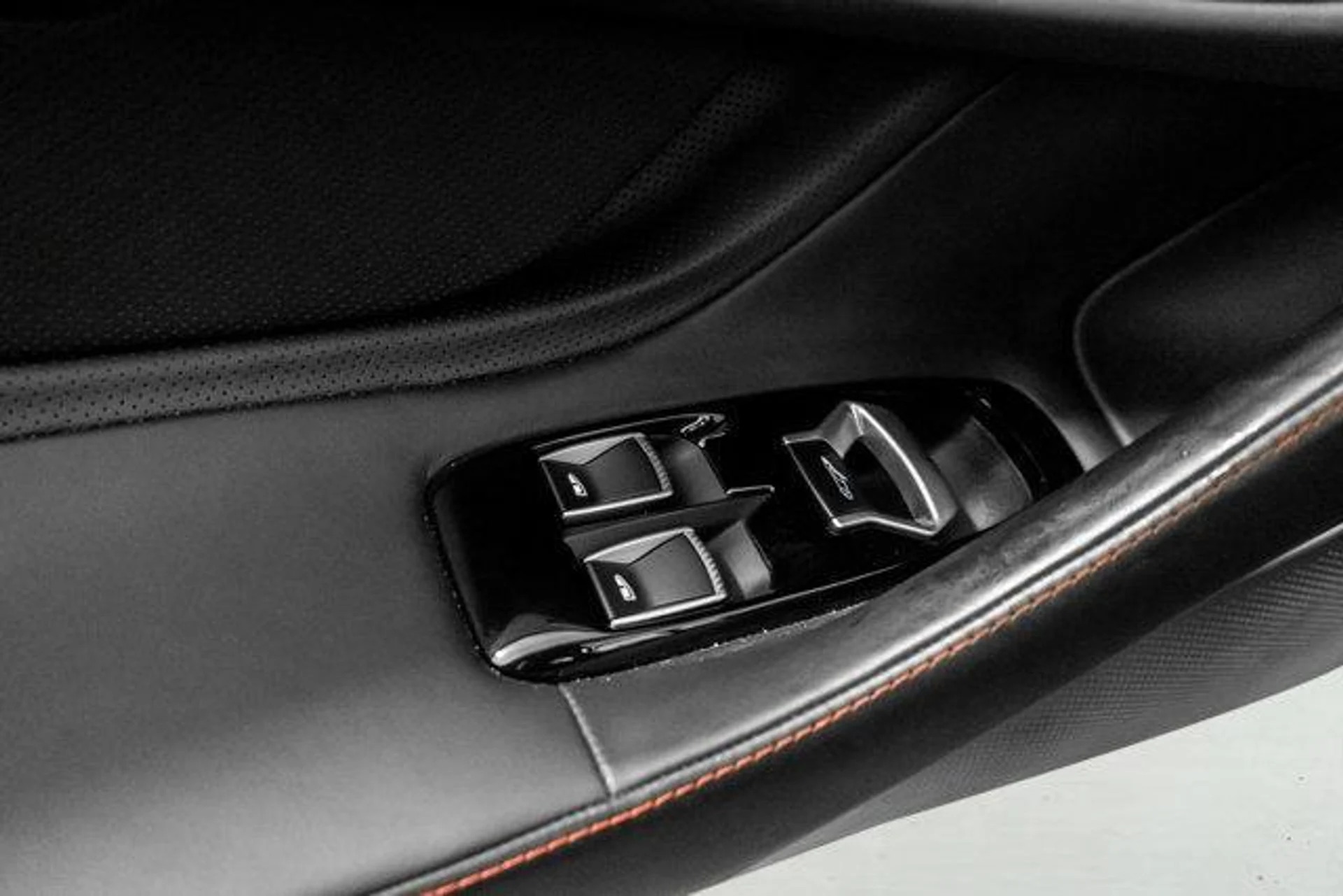 mph041_2546892752_g_Qh3y_K1emx7_Dt9_G2g_Trc_DC_3l_ZKQ_1897b40cfb