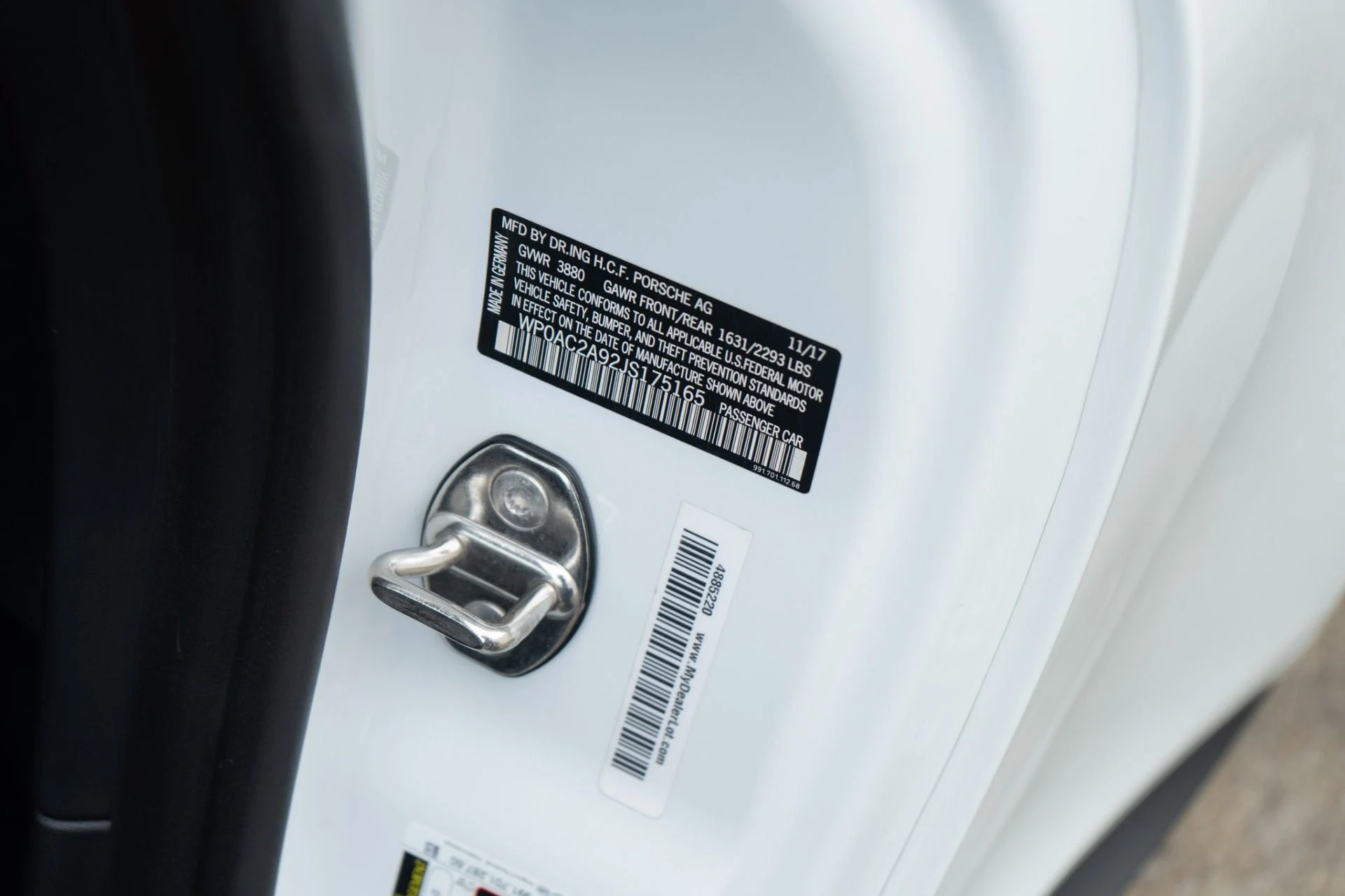 mph041_2554966820_Used_2018_Porsche_911_GT_3_1780955665_2c00a8930e