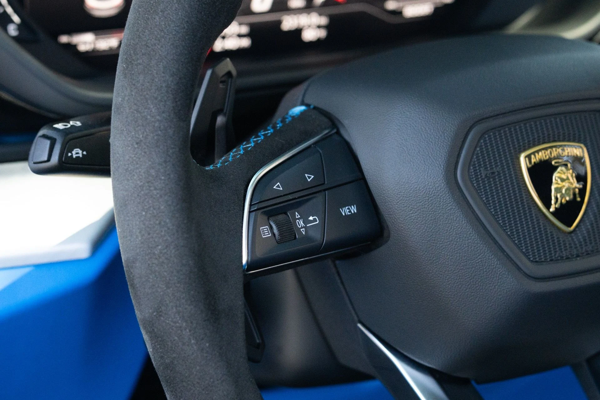 mph041_2557883292_Used_2019_Lamborghini_Urus_1781242066_e151aa2c54
