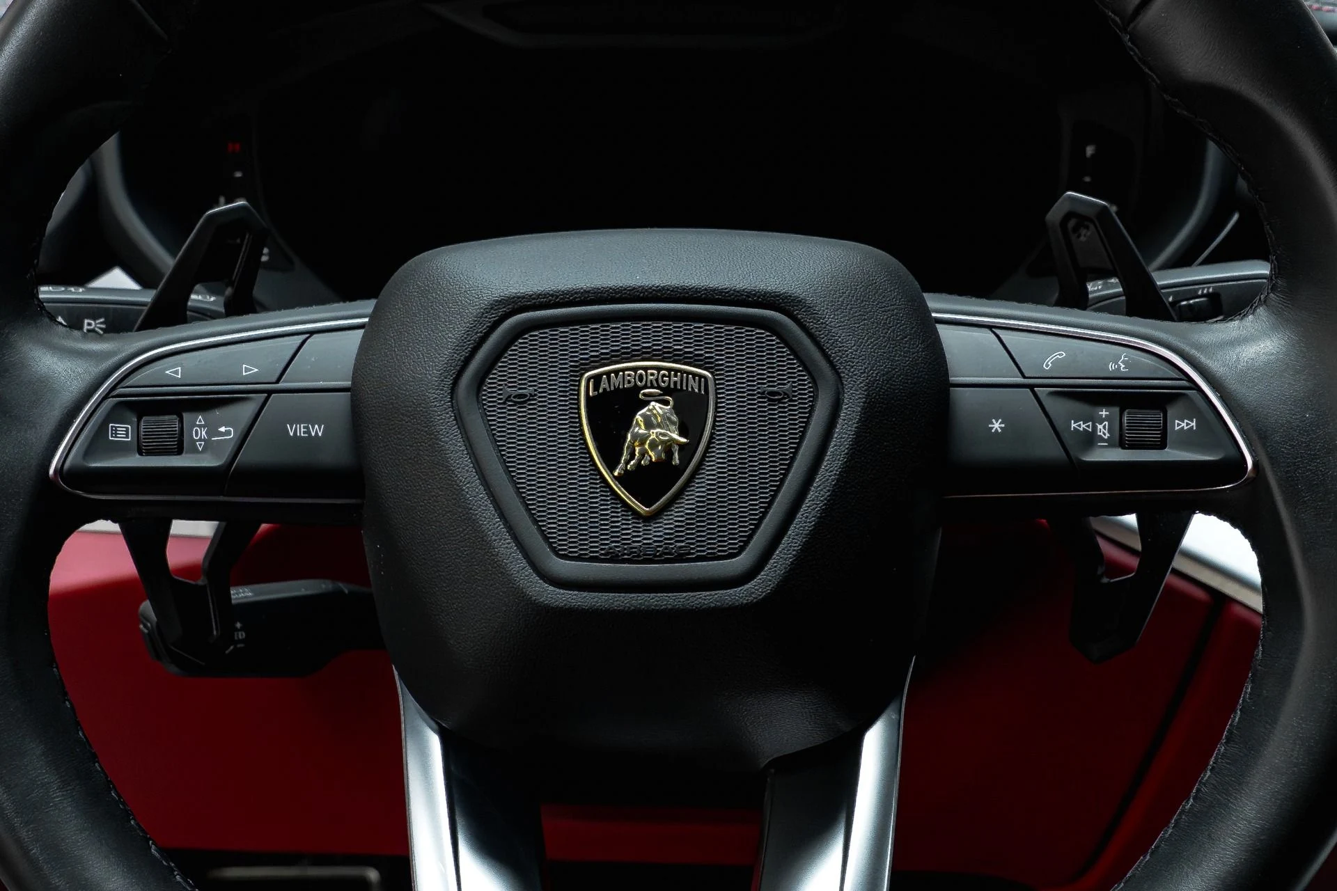 mph041_2573932327_Used_2020_Lamborghini_Urus_1780965488_546ad25066