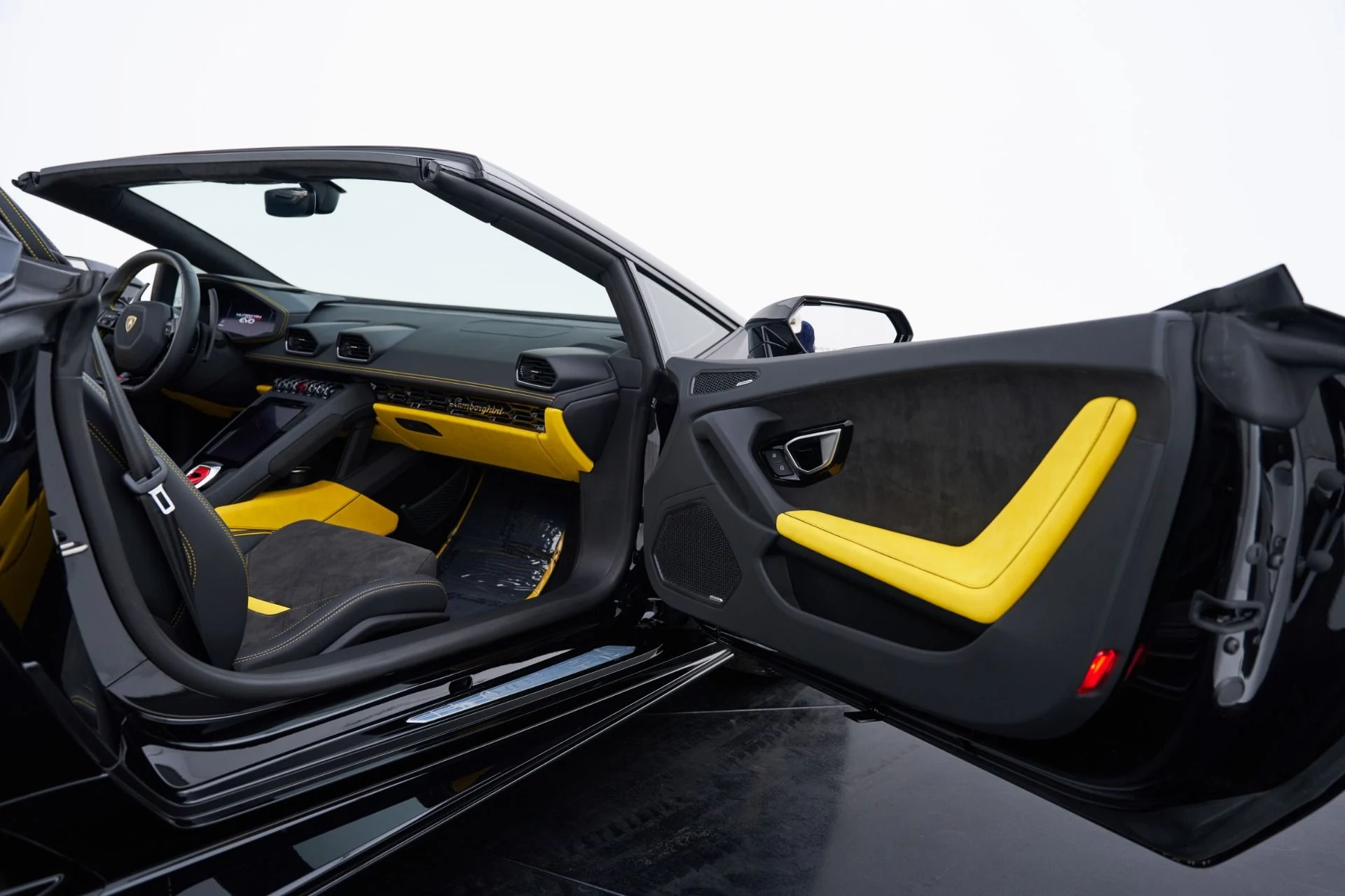 mph041_257395021_Used_2024_Lamborghini_Huracan_1793135583_79c060e2bf