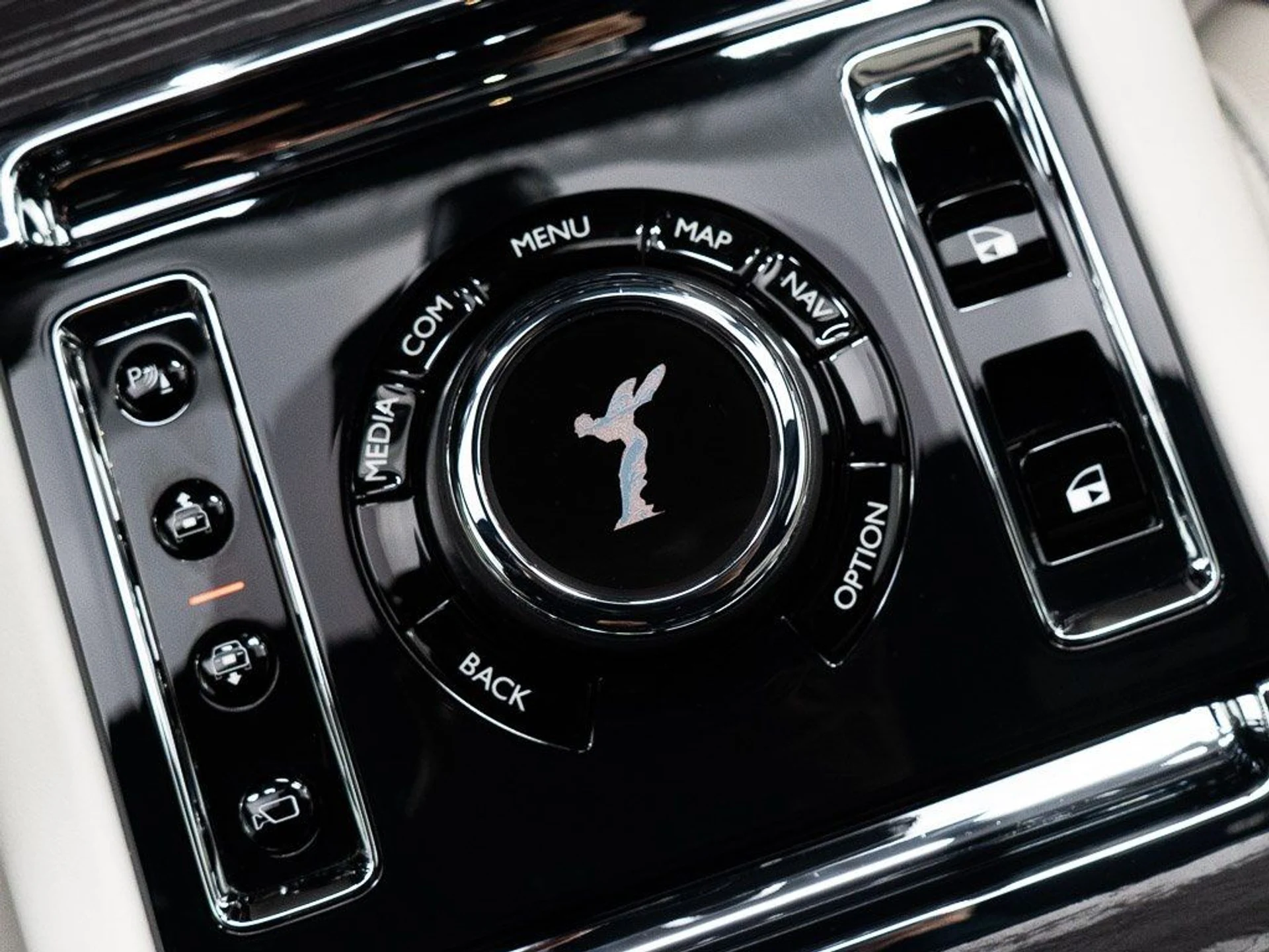 mph041_2574027238_ff0f02ac90f8e249bdf39ad79267a89b_c64f693872