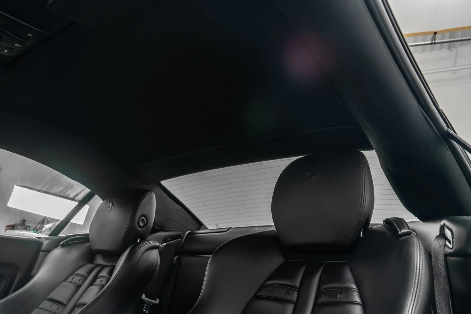 mph041_2574718490_Used_2011_Ferrari_California_Daytona_Seats_Carbon_Fiber_Driving_Zone_Carbon_Dash_Inserts_1760563898_7d476d6a82