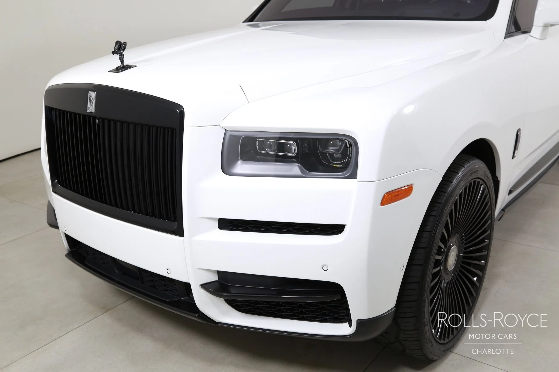 mph041_2588629303_Used_2020_Rolls_Royce_Cullinan_1750950377_072b4dc802