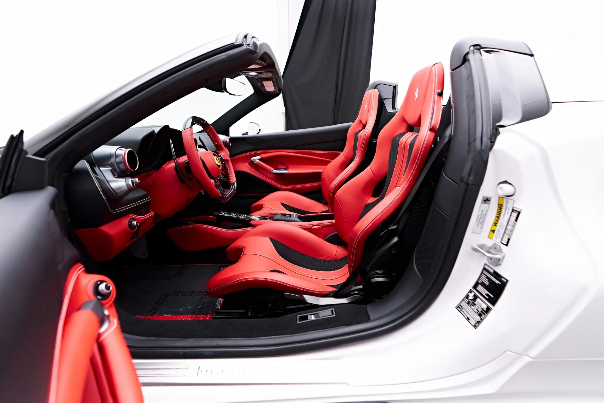 mph041_2593016860_Used_2023_Ferrari_F8_Spider_Base_1753926765_7bc217e31c
