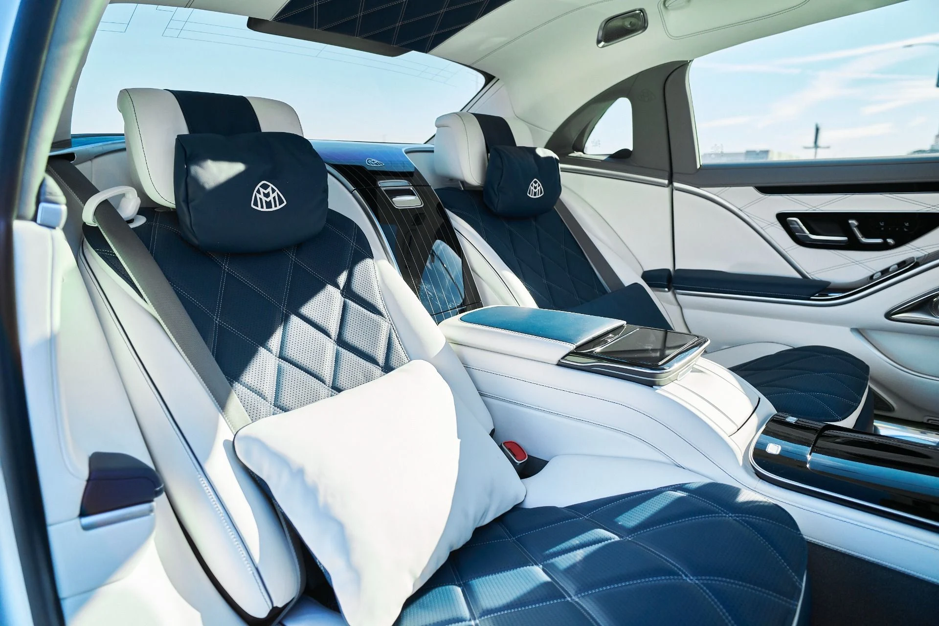 mph041_260601022_Used_2024_Mercedes_Benz_S_Class_Maybach_S_680_1765936817_143fd45345