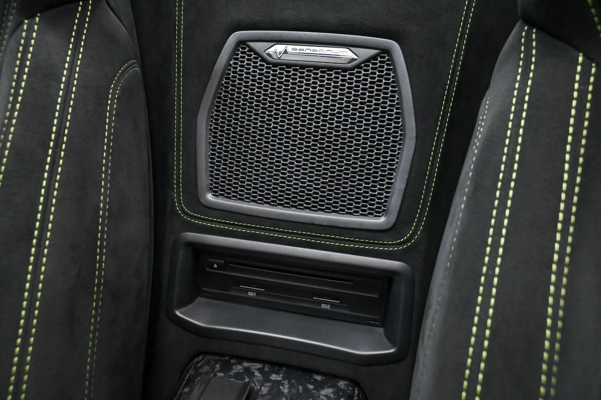 mph041_2611477260_Used_2019_Lamborghini_Huracan_Performante_1756916743_d27c29474a