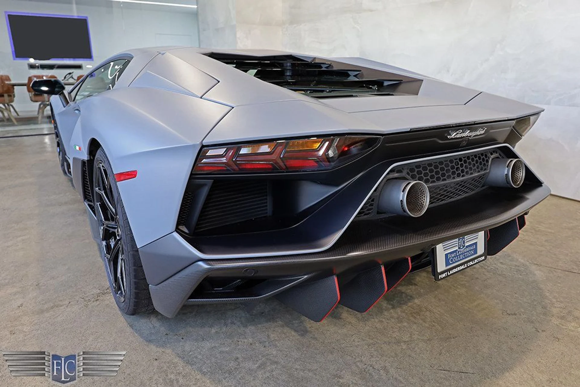 mph041_2622062478_used_2022_lamborghini_aventador_lp7804ultimaecoupe_9689_22906209_42_1024_f394b923a2