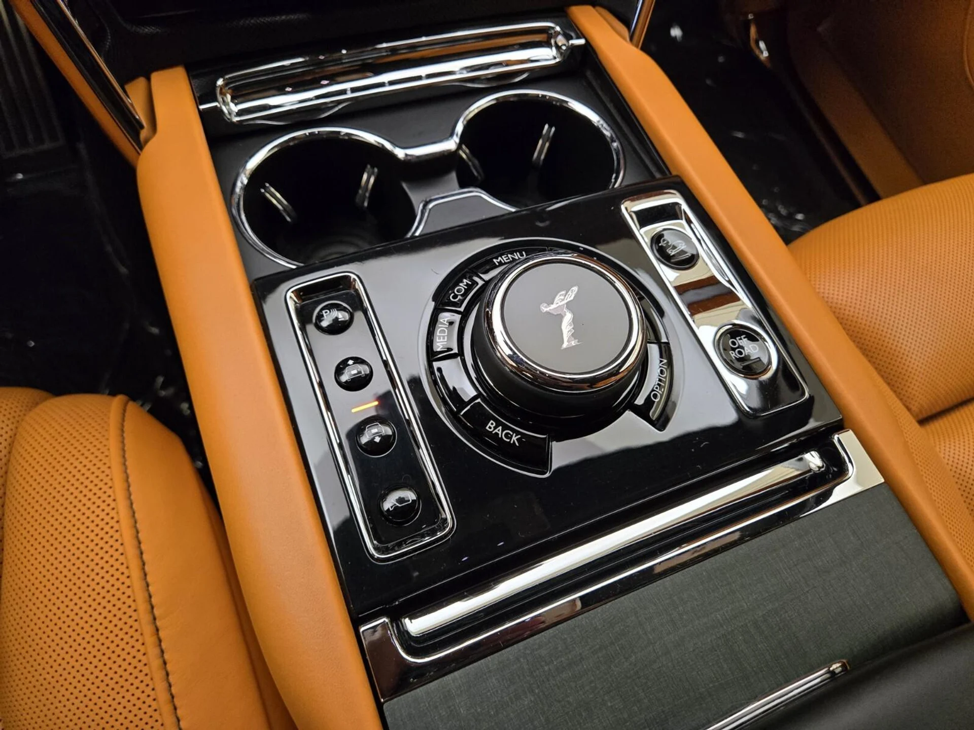 mph041_2632390016_Used_2022_Rolls_Royce_Cullinan_1761806153_397070f9d0