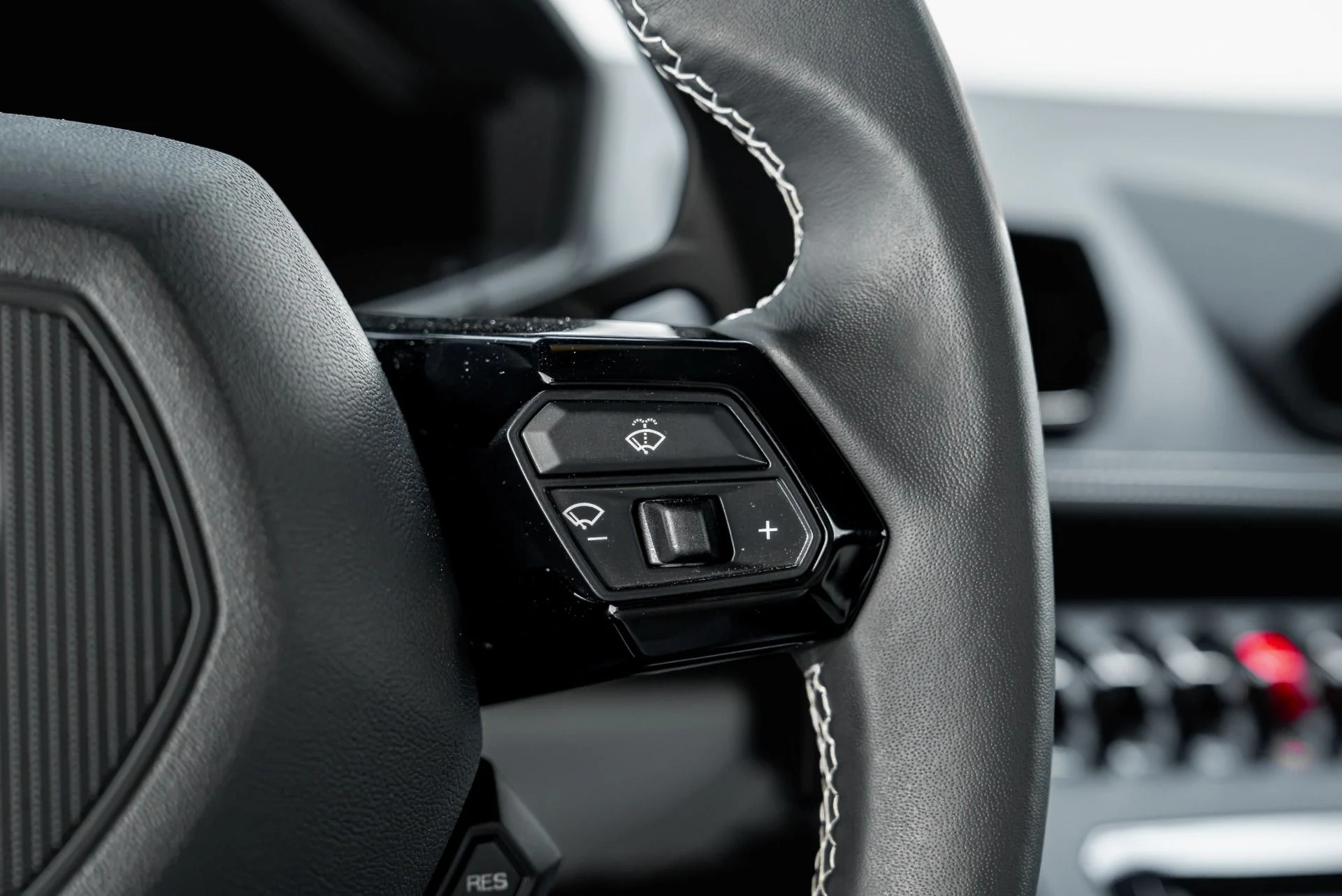 mph041_2651627525_Used_2023_Lamborghini_Huracan_Tecnica_1787597774_1162262d6f