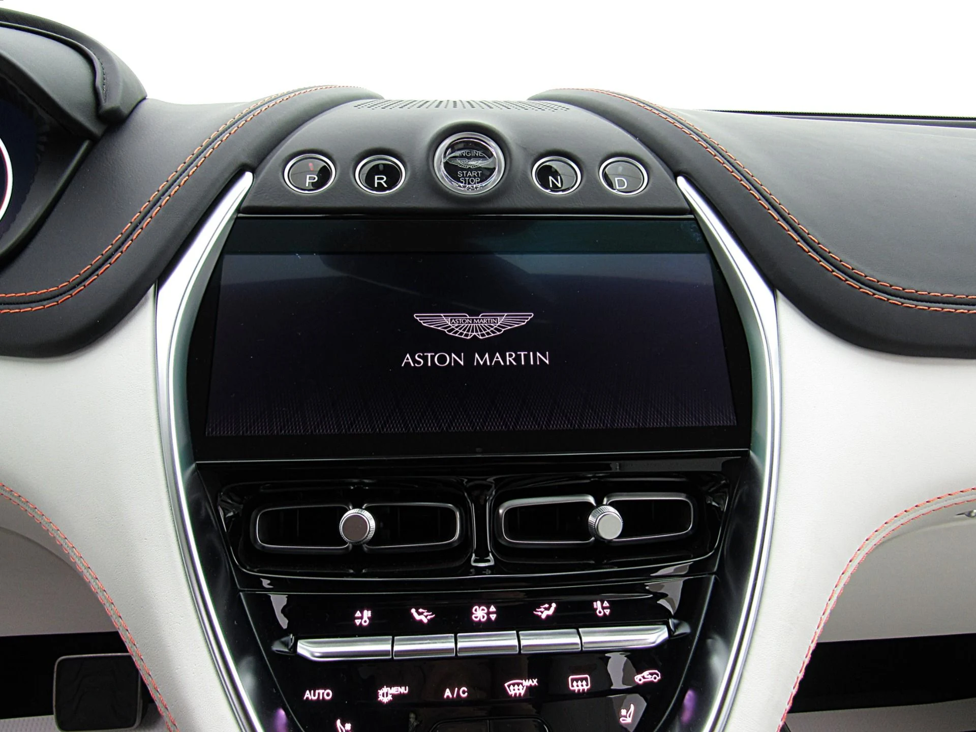 mph041_2658080848_Used_2023_Aston_Martin_DBX_707_43a36d73ff