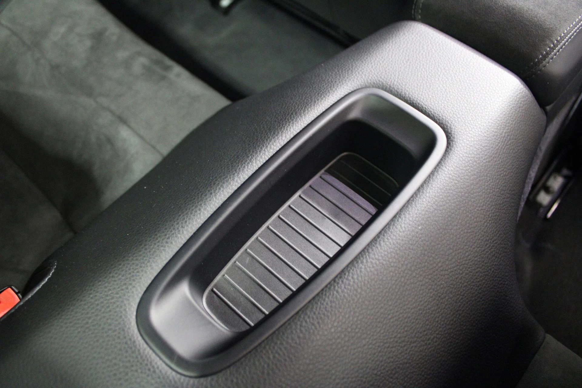 mph041_2663830408_953f7b57ba5260b7830e58fbcb767468x_808951b063