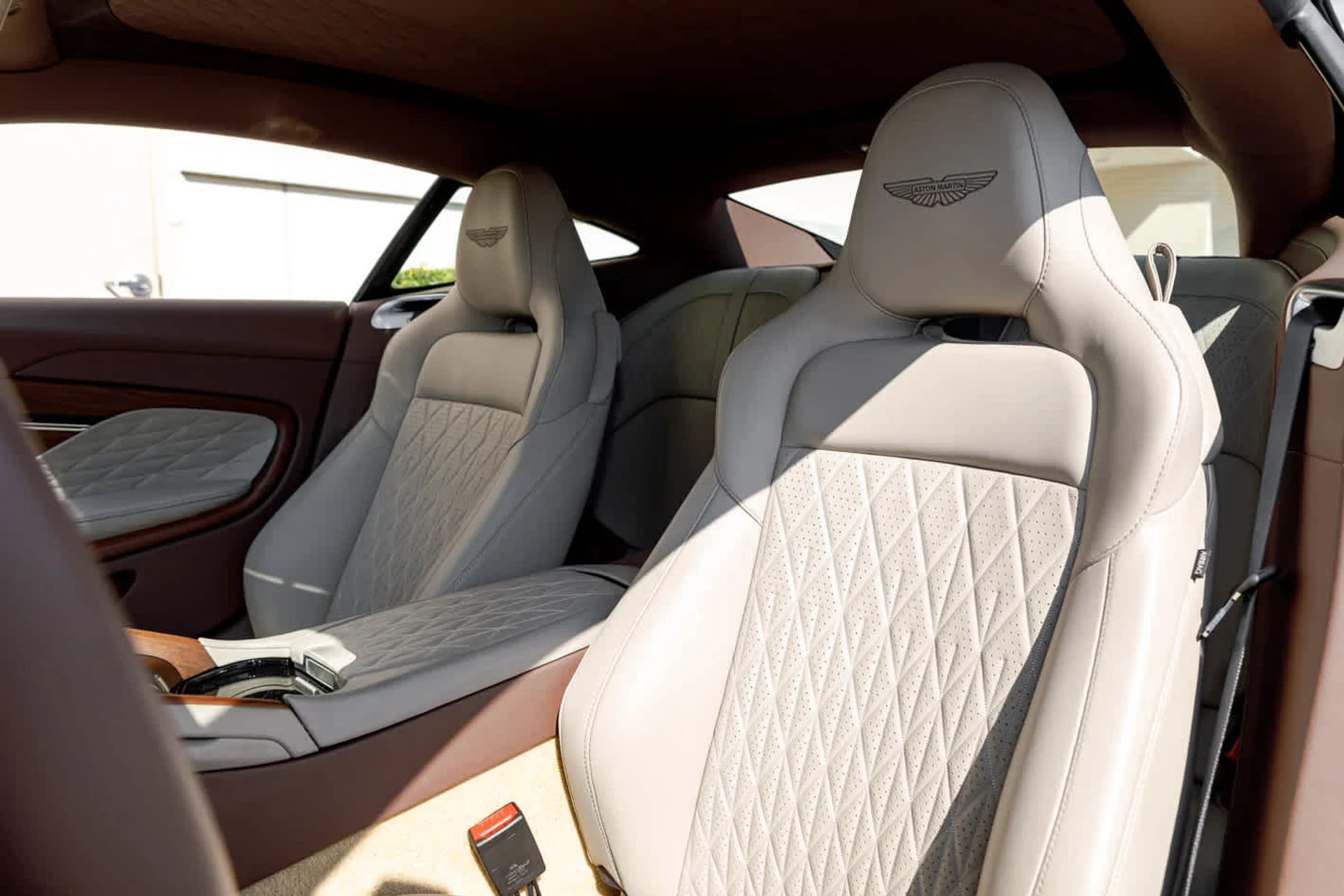 mph041_2664953963_42_83eea28575