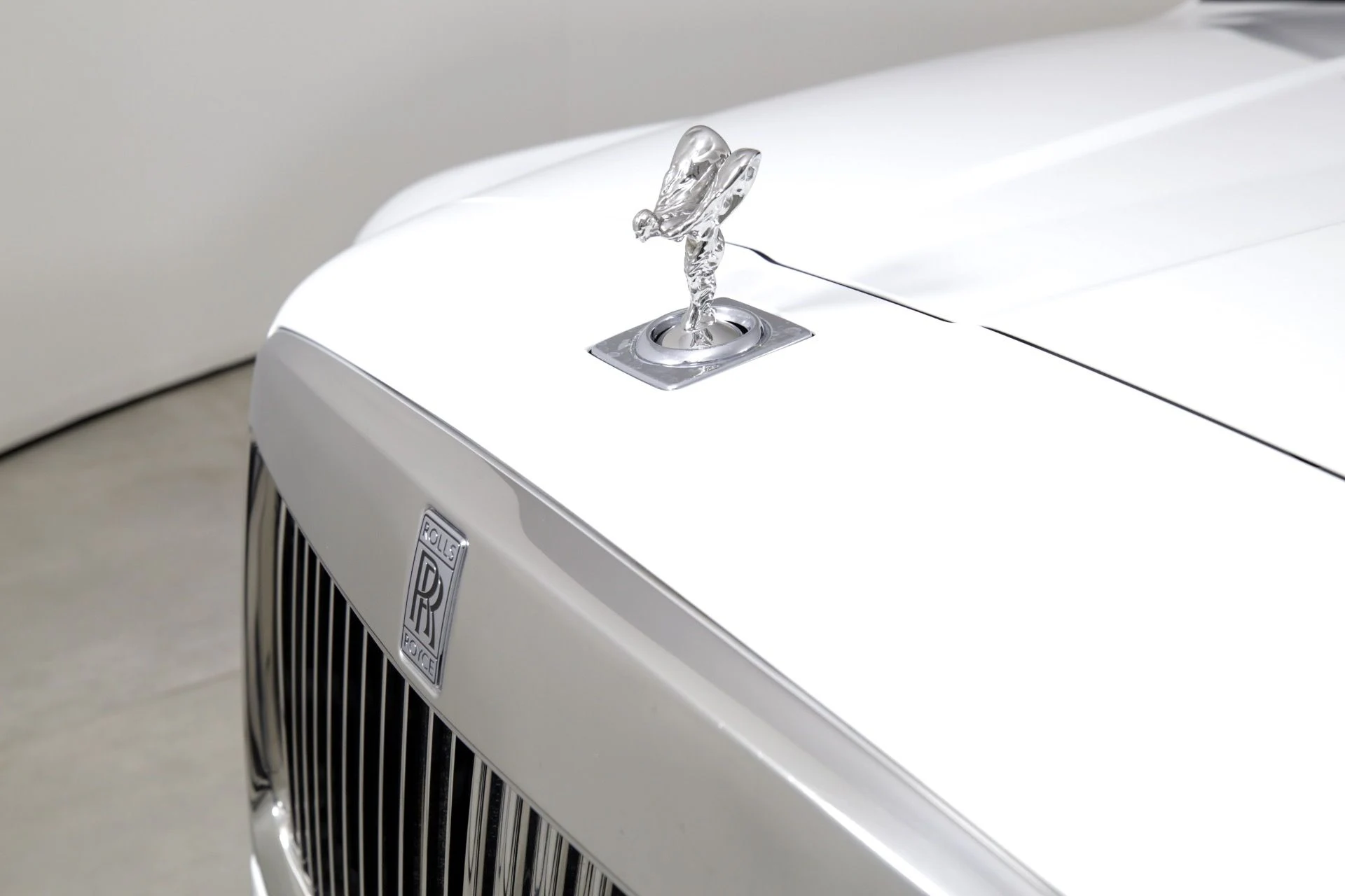 mph041_2669173600_Used_2020_Rolls_Royce_Cullinan_1729535260_21f4c6fce3