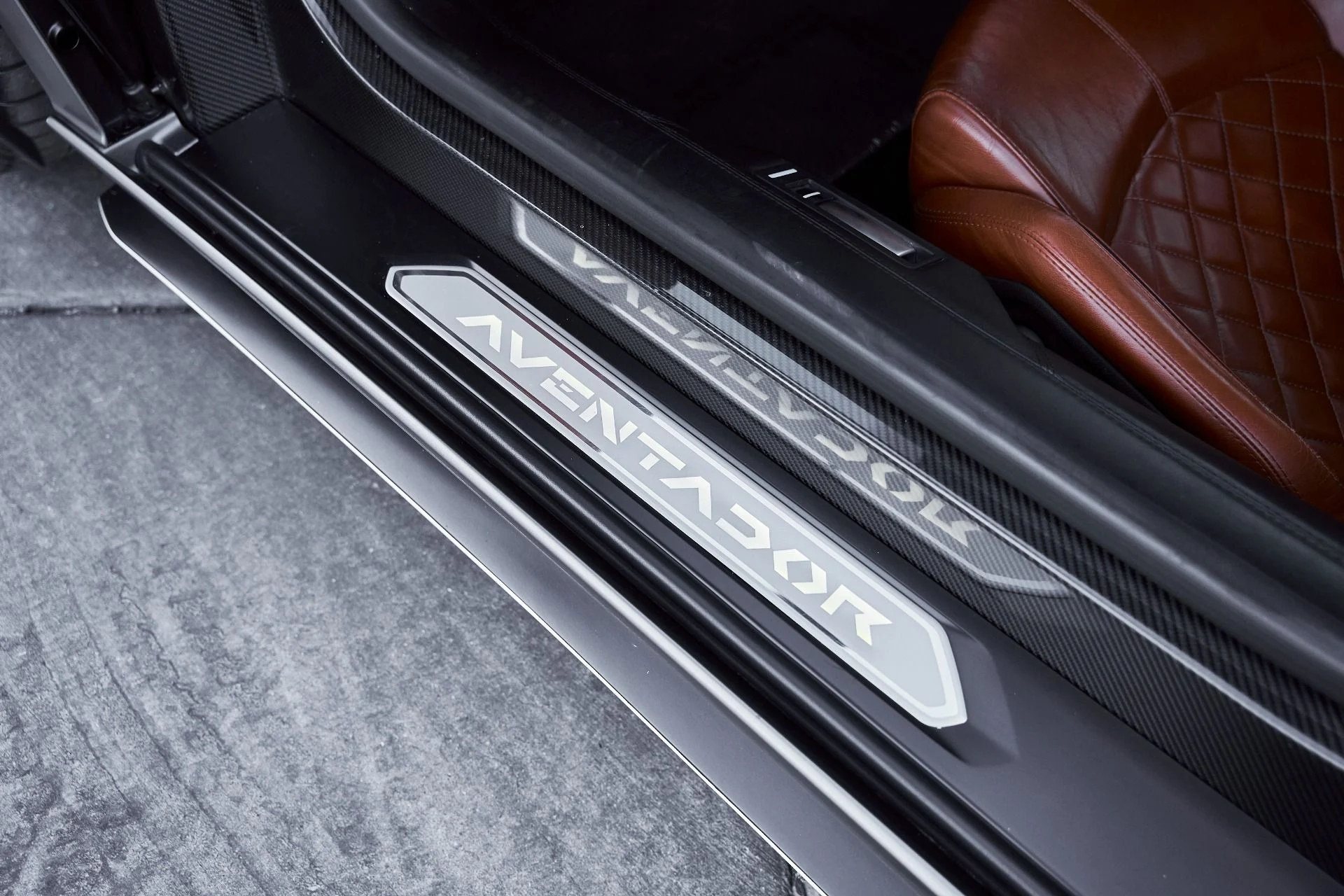 mph041_2674369902_Used_2018_Lamborghini_Aventador_S_Base_1773191839_d91db9fd07