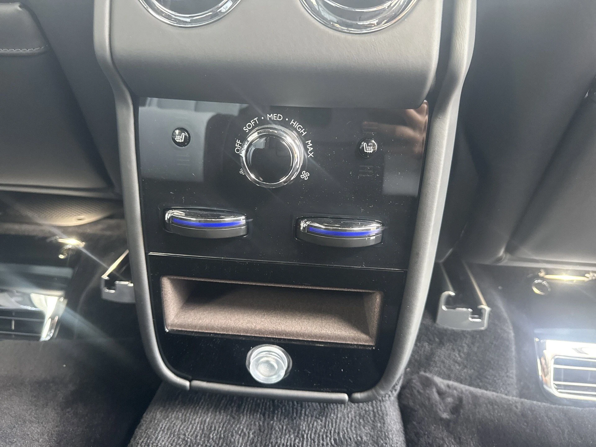 mph041_2689565034_4456cf59851d31891d50f1ad58ecb669x_ebc10f85c9