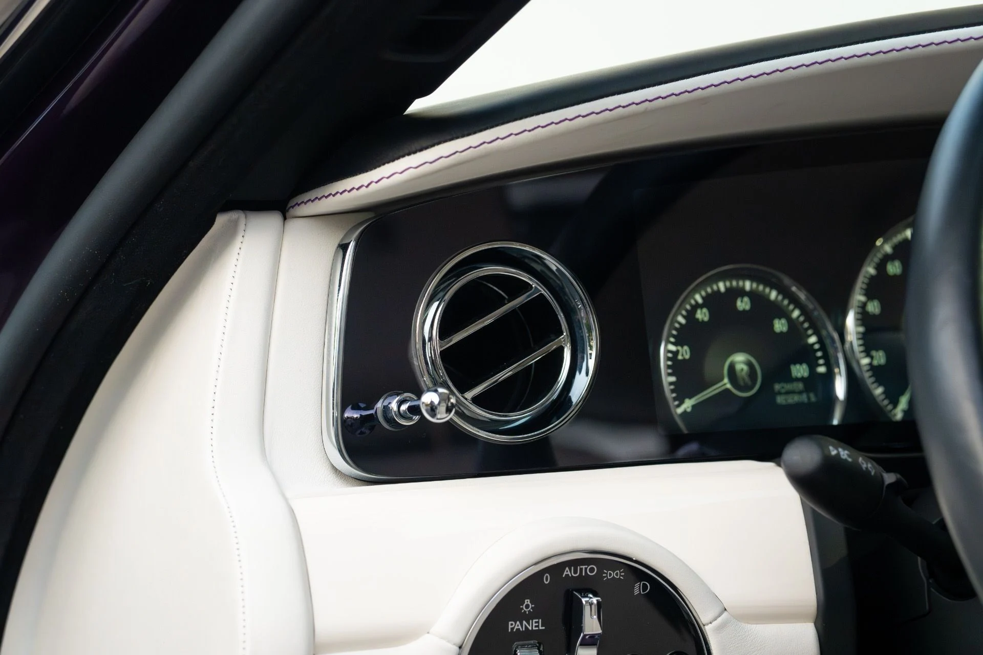 mph041_2717318054_Used_2021_Rolls_Royce_Ghost_1762913749_a9c156de72