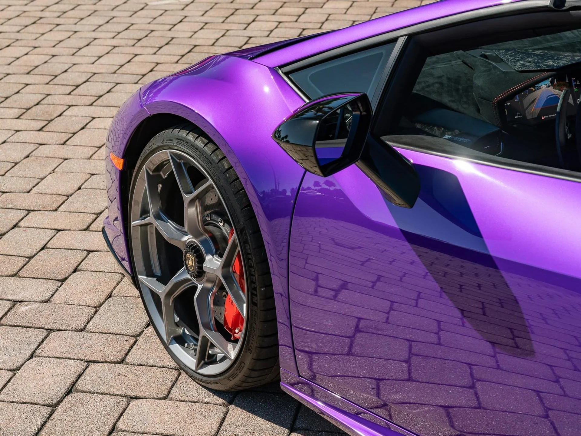 mph041_2721576487_Used_2019_Lamborghini_Huracan_Performante_1766430438_5fd02df1e1