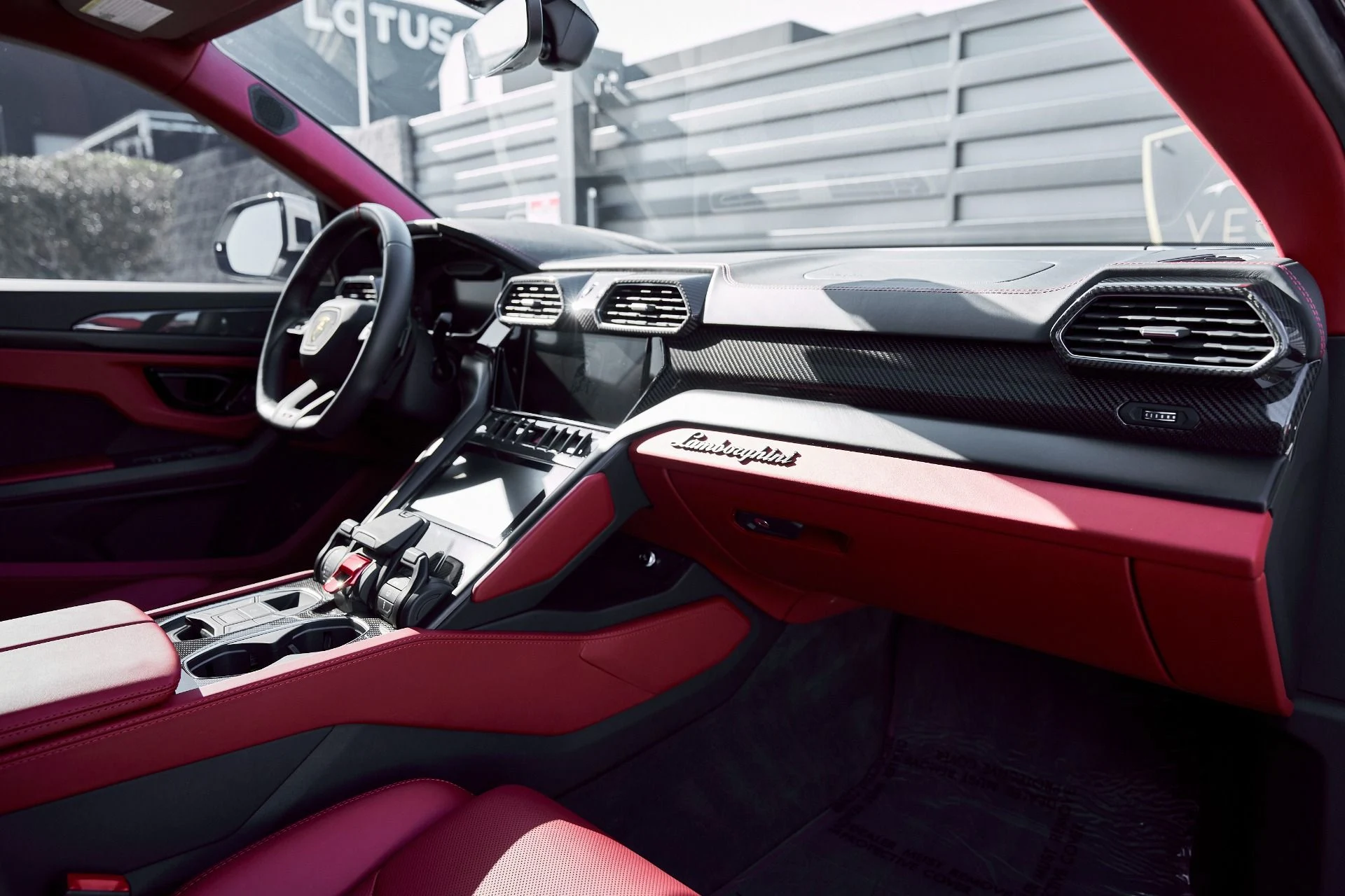 mph041_2736265026_Used_2024_Lamborghini_Urus_S_1769733274_af71a5bbcf