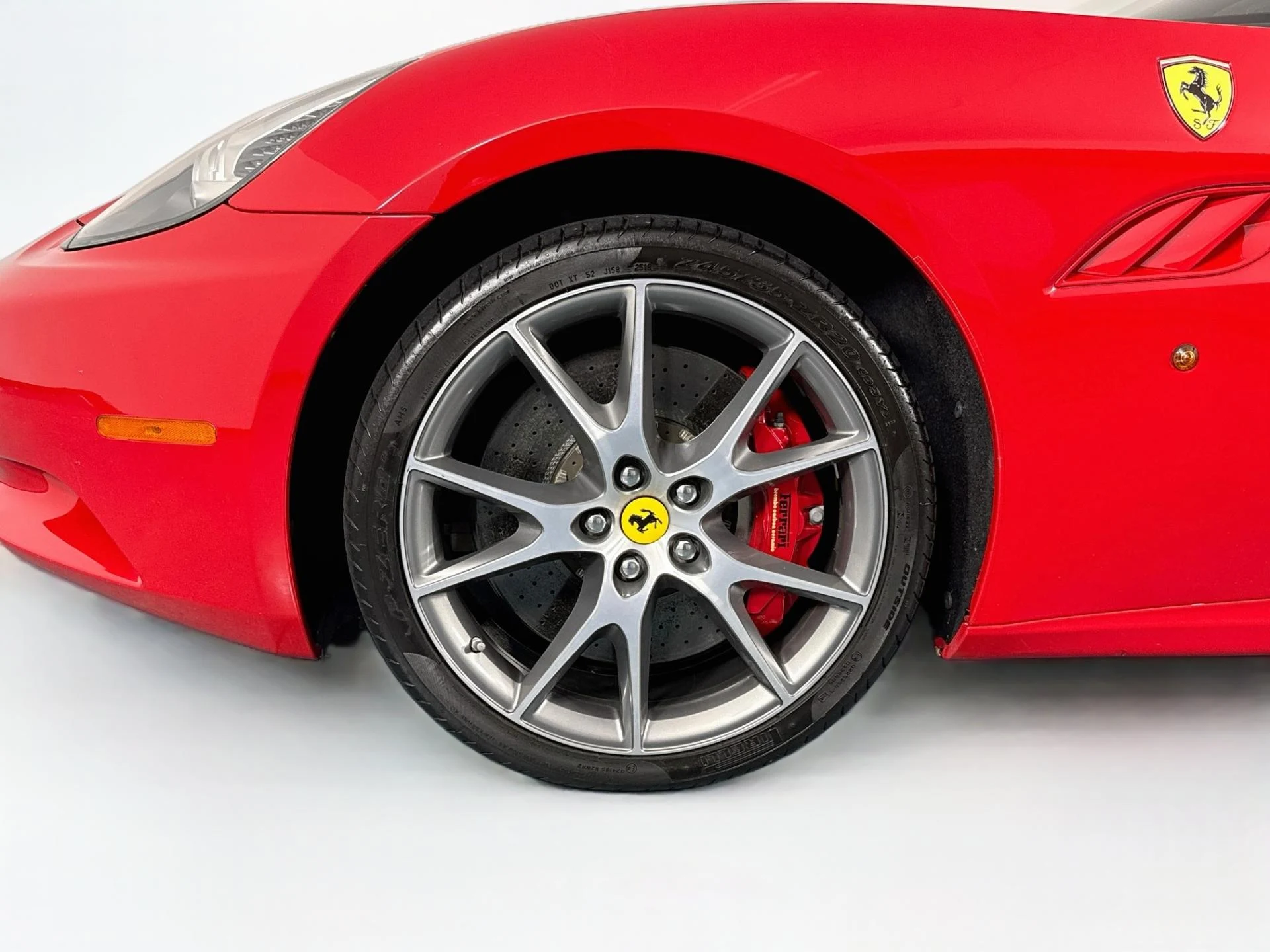 mph041_2748415440_Used_2010_Ferrari_California_1790360491_2381fddc83