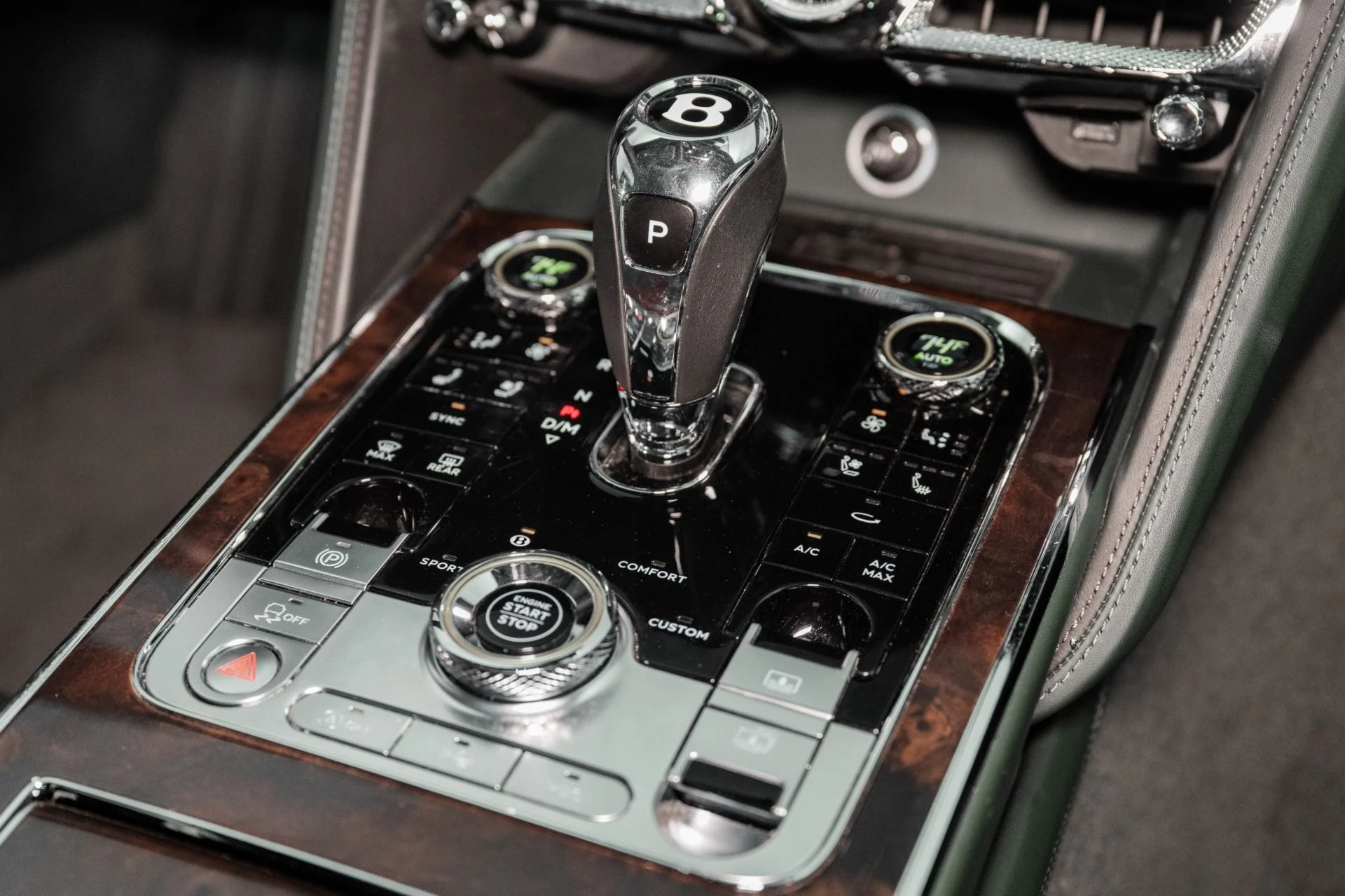 mph041_2759836386_Used_2022_Bentley_Flying_Spur_V8_1761057059_223908d331