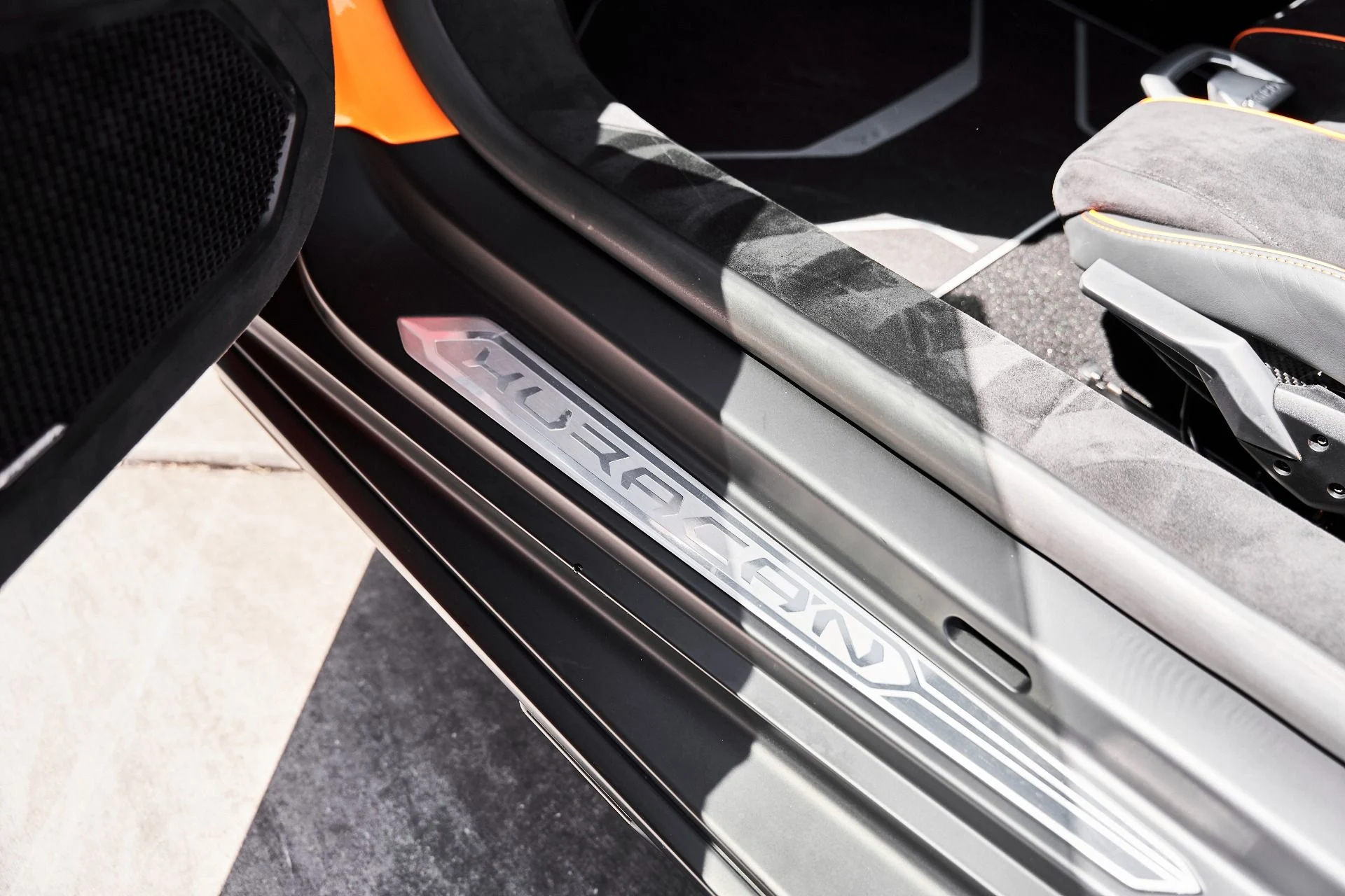 mph041_2774060912_Used_2023_Lamborghini_Huracan_Sterrato_Base_1776823459_422817b57d