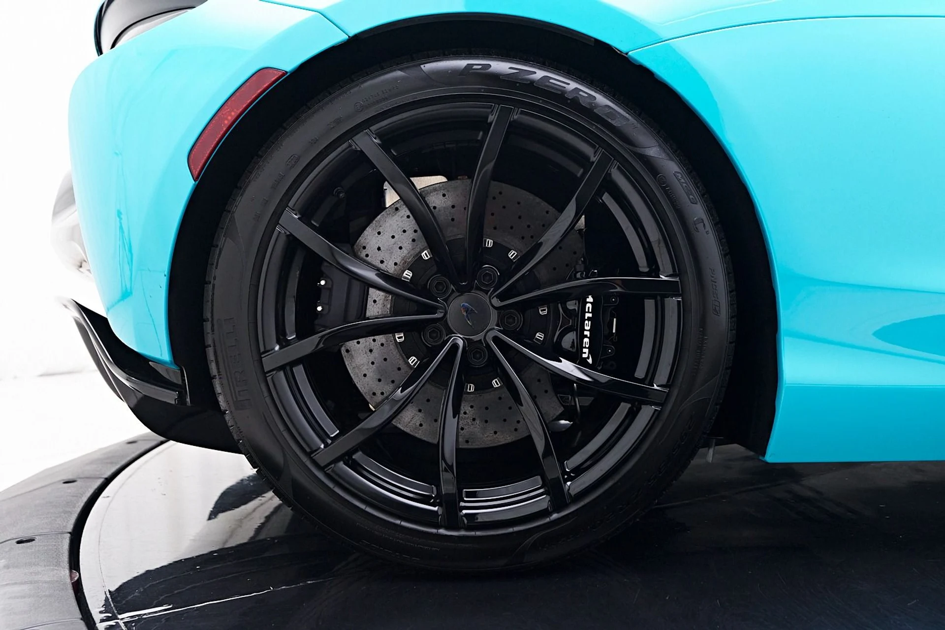 mph041_2778119309_Used_2025_Mc_Laren_Artura_Tech_Lux_1745952984_075b6a15a0