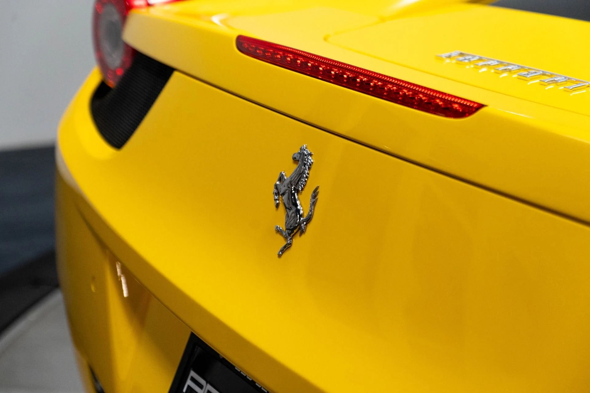 mph041_2812147324_Used_2010_Ferrari_458_Italia_1783118386_db9d9b7031